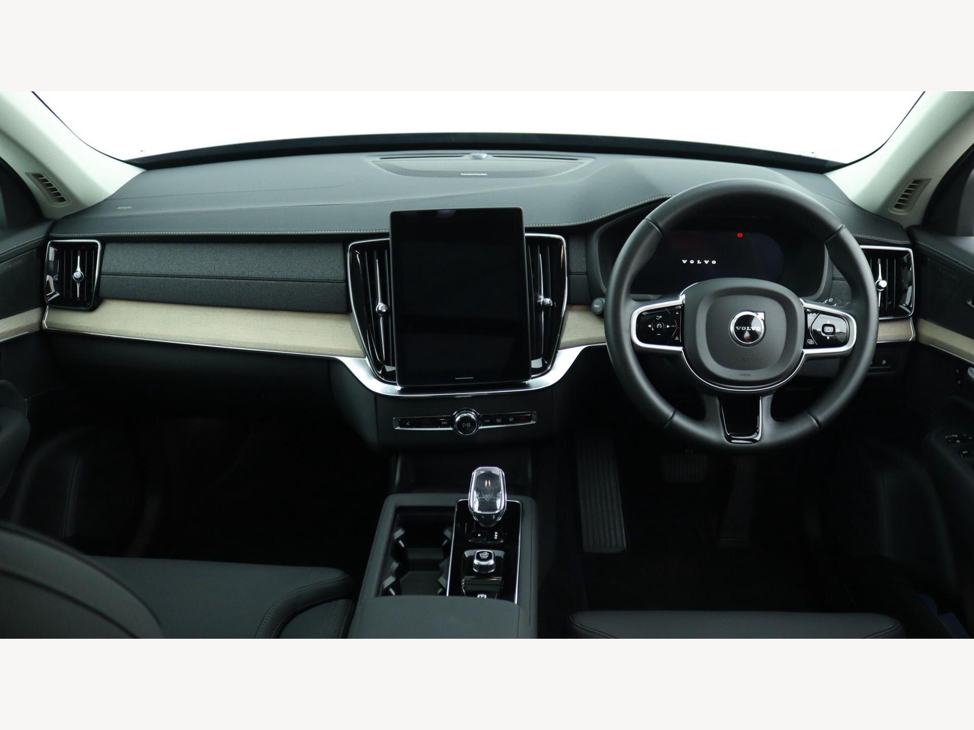 Volvo XC90 view 6