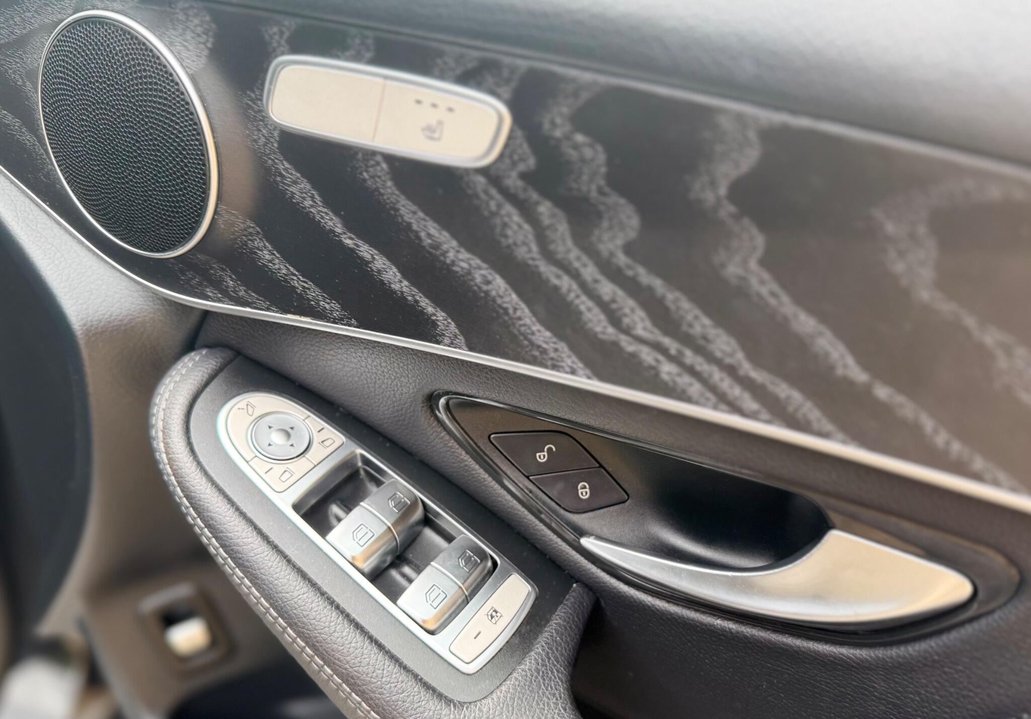 Mercedes-Benz GLC view 24