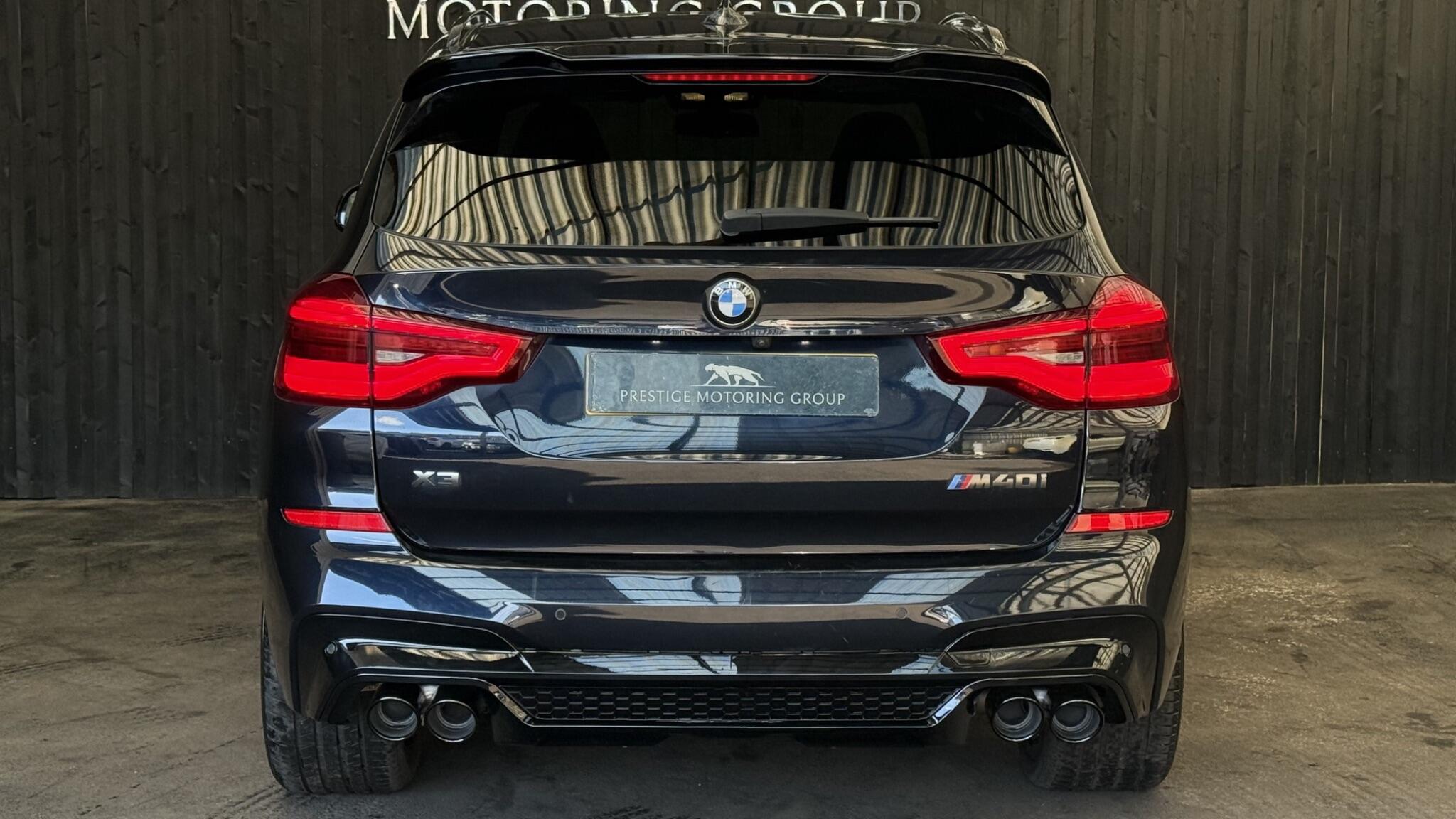 BMW X3 view 16