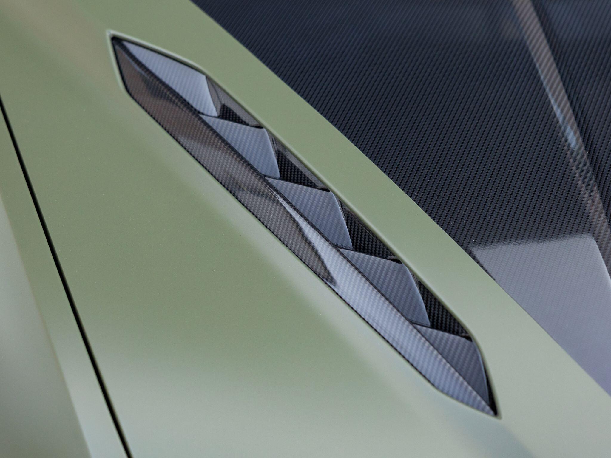 Lamborghini Urus view 13
