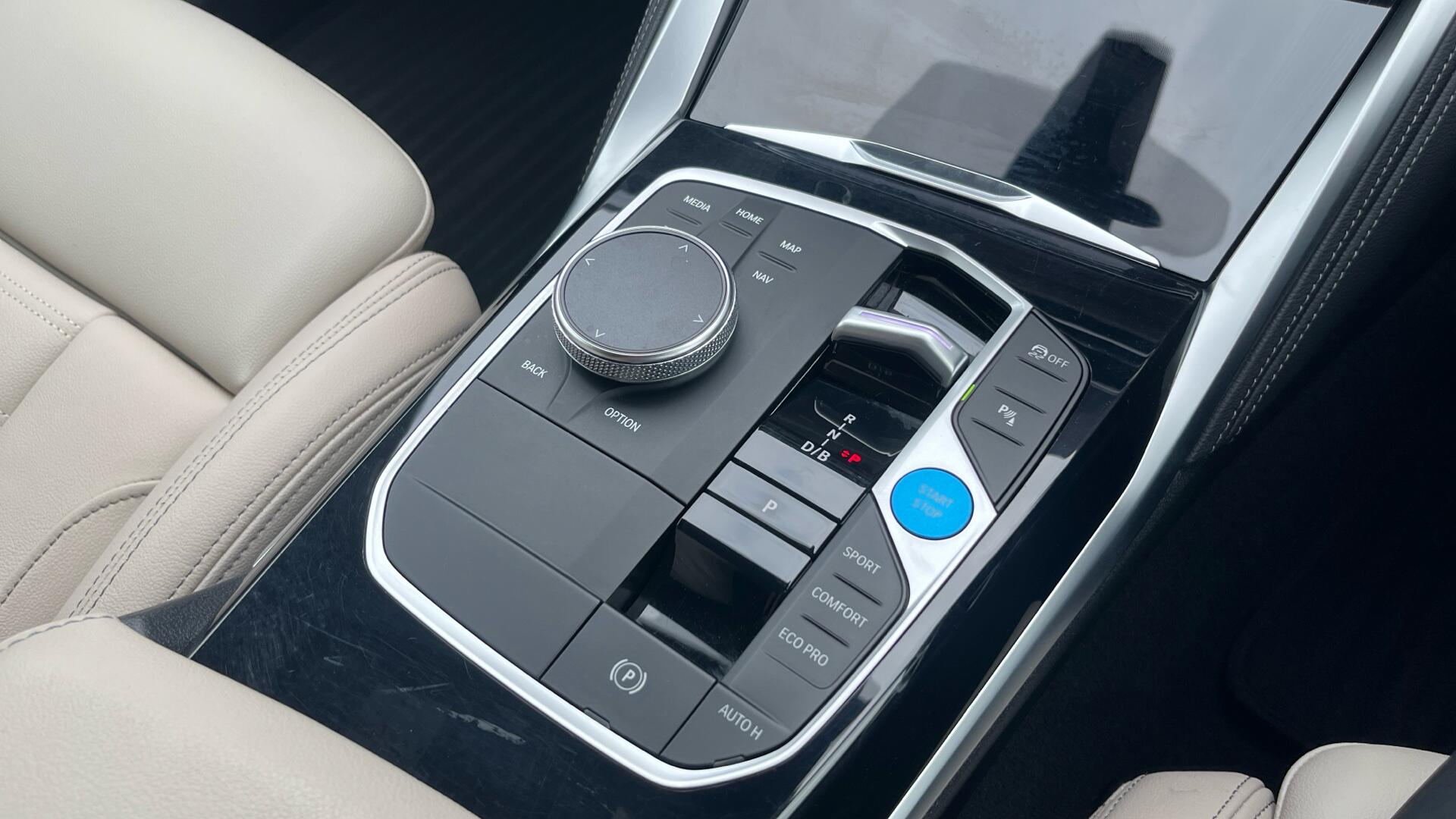 BMW i4 view 19