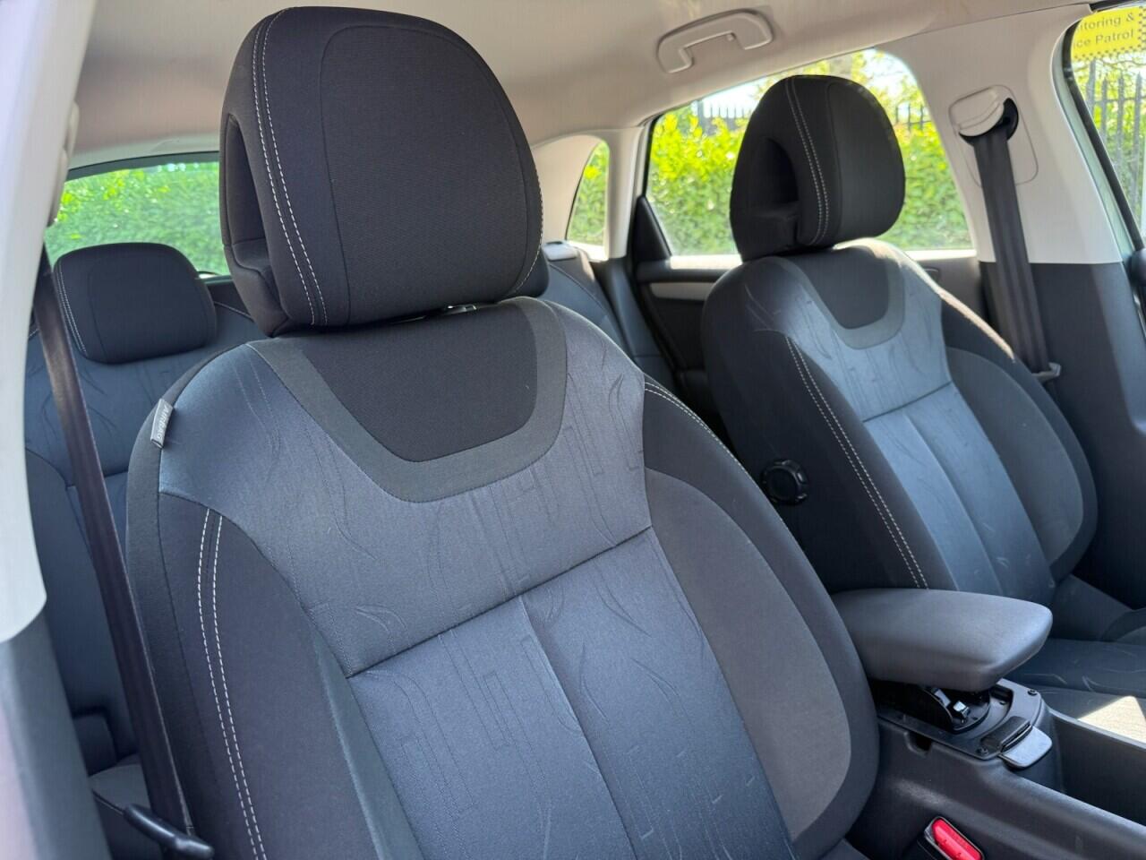 Citroen C4 view 8