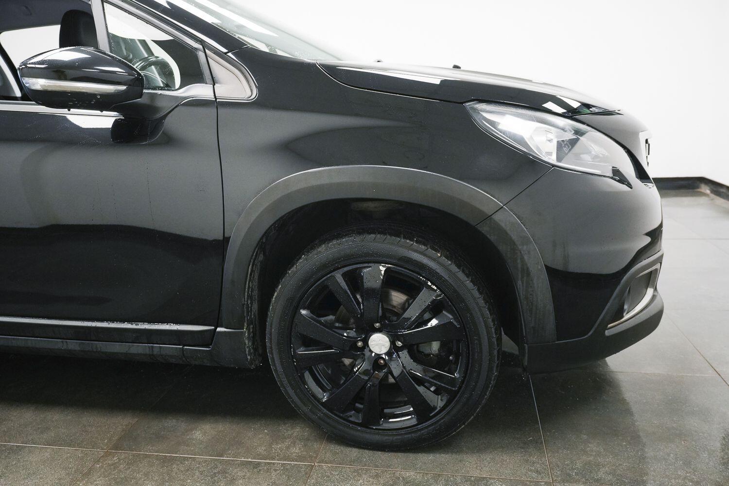 Peugeot 2008 view 5