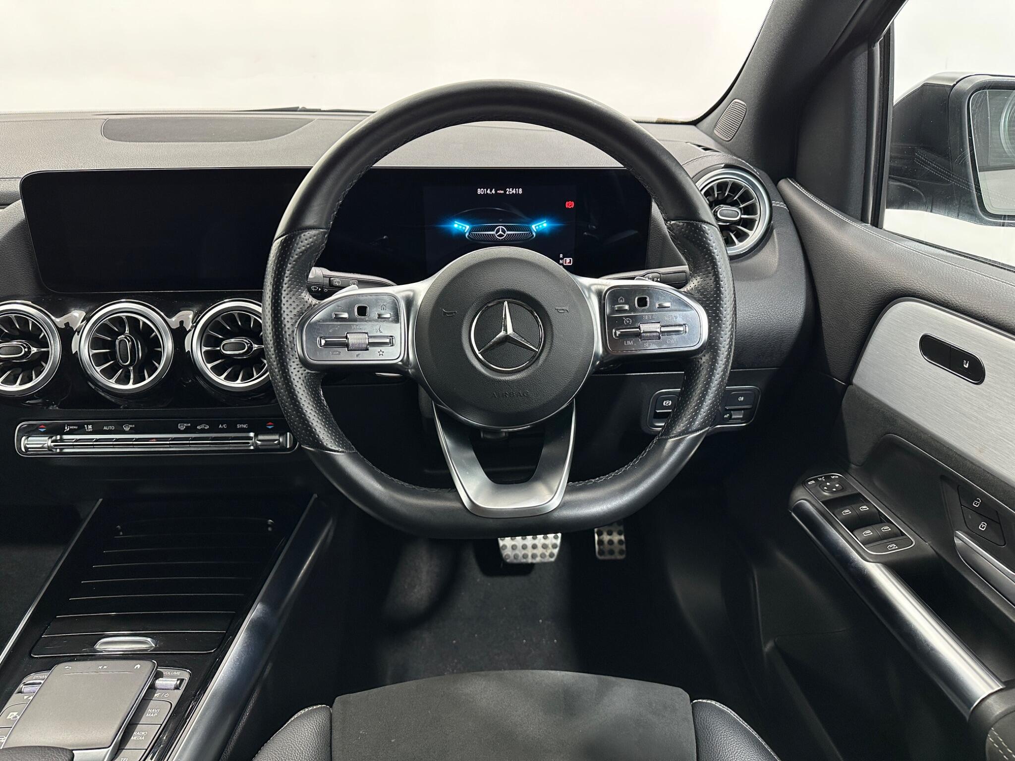 Mercedes-Benz B-Class view 13