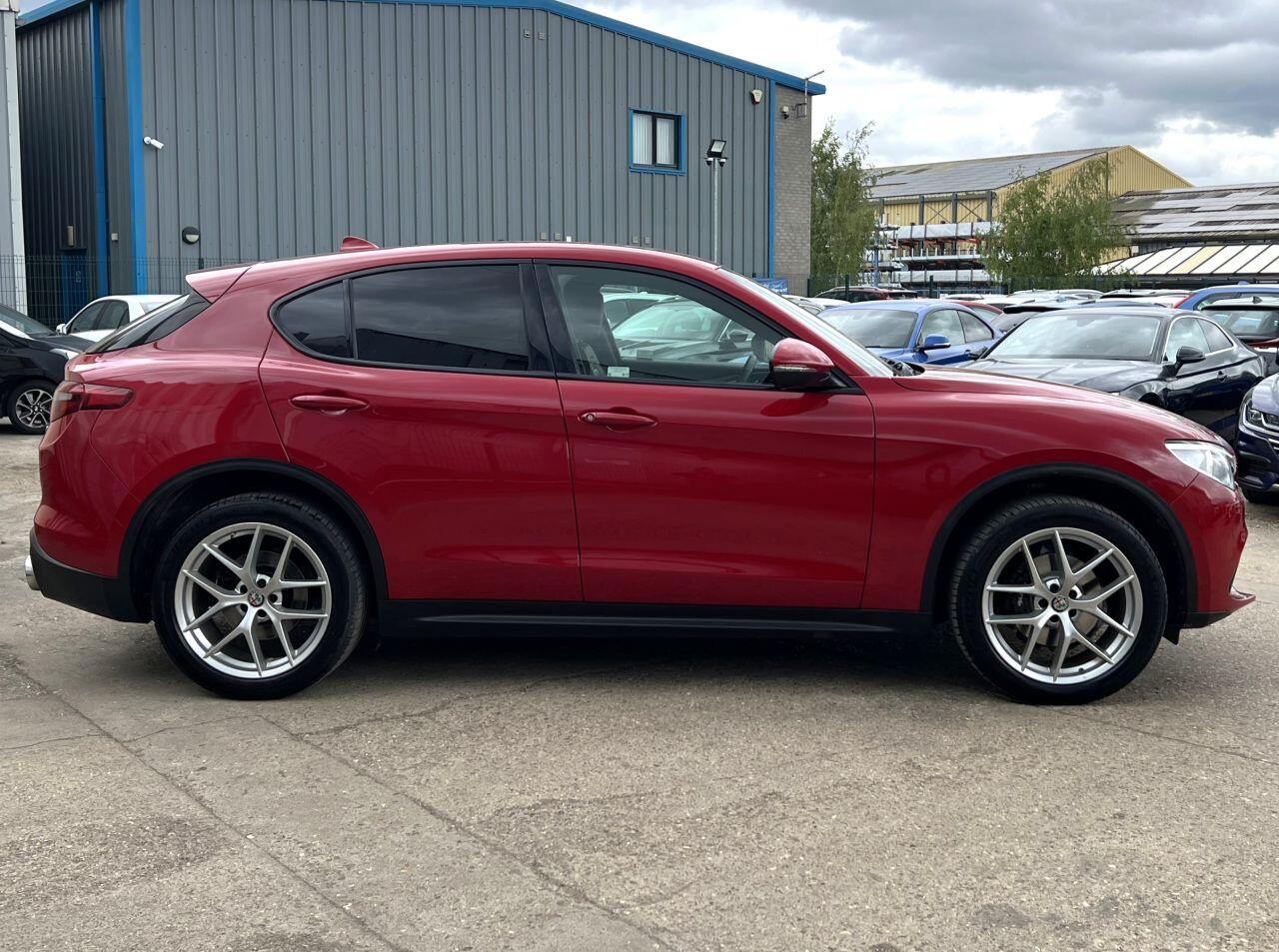 Alfa Romeo Stelvio view 7