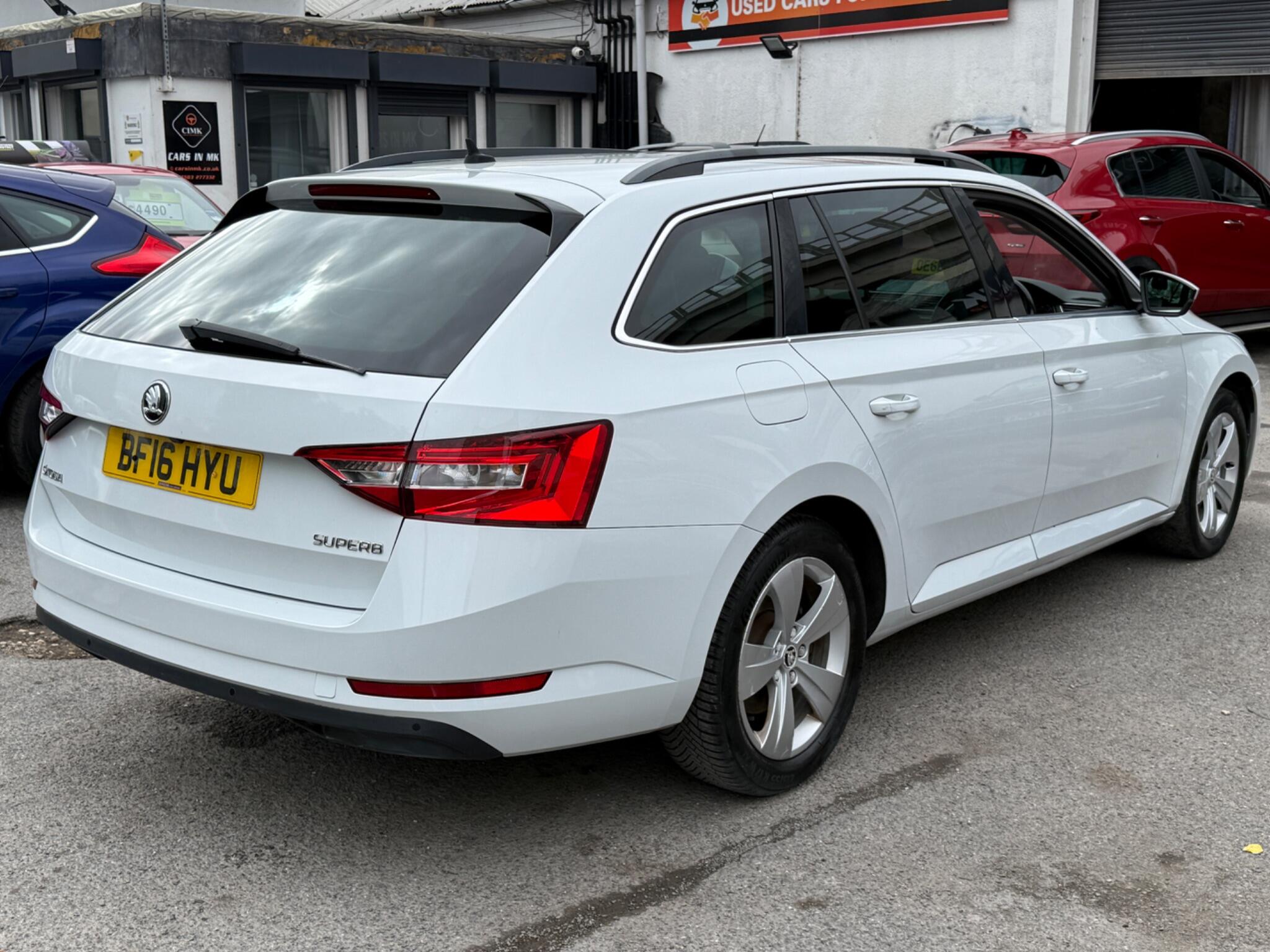 Skoda Superb - Image 17