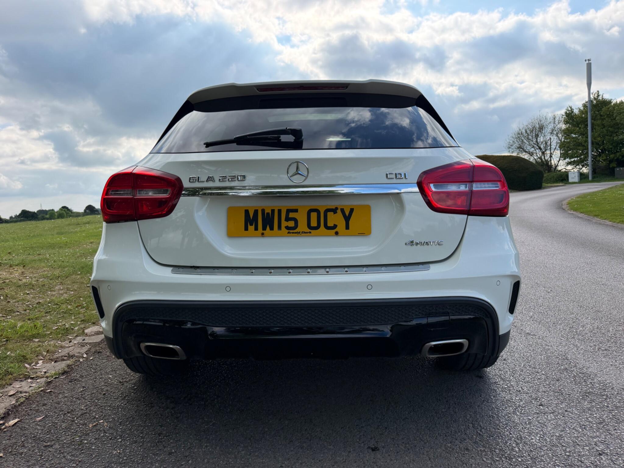 Mercedes-Benz Gla view 30