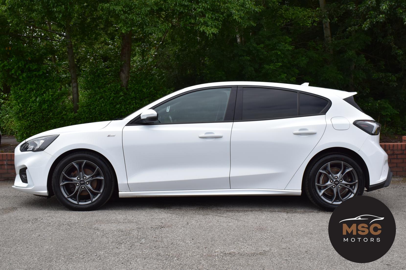 Ford Focus view 10