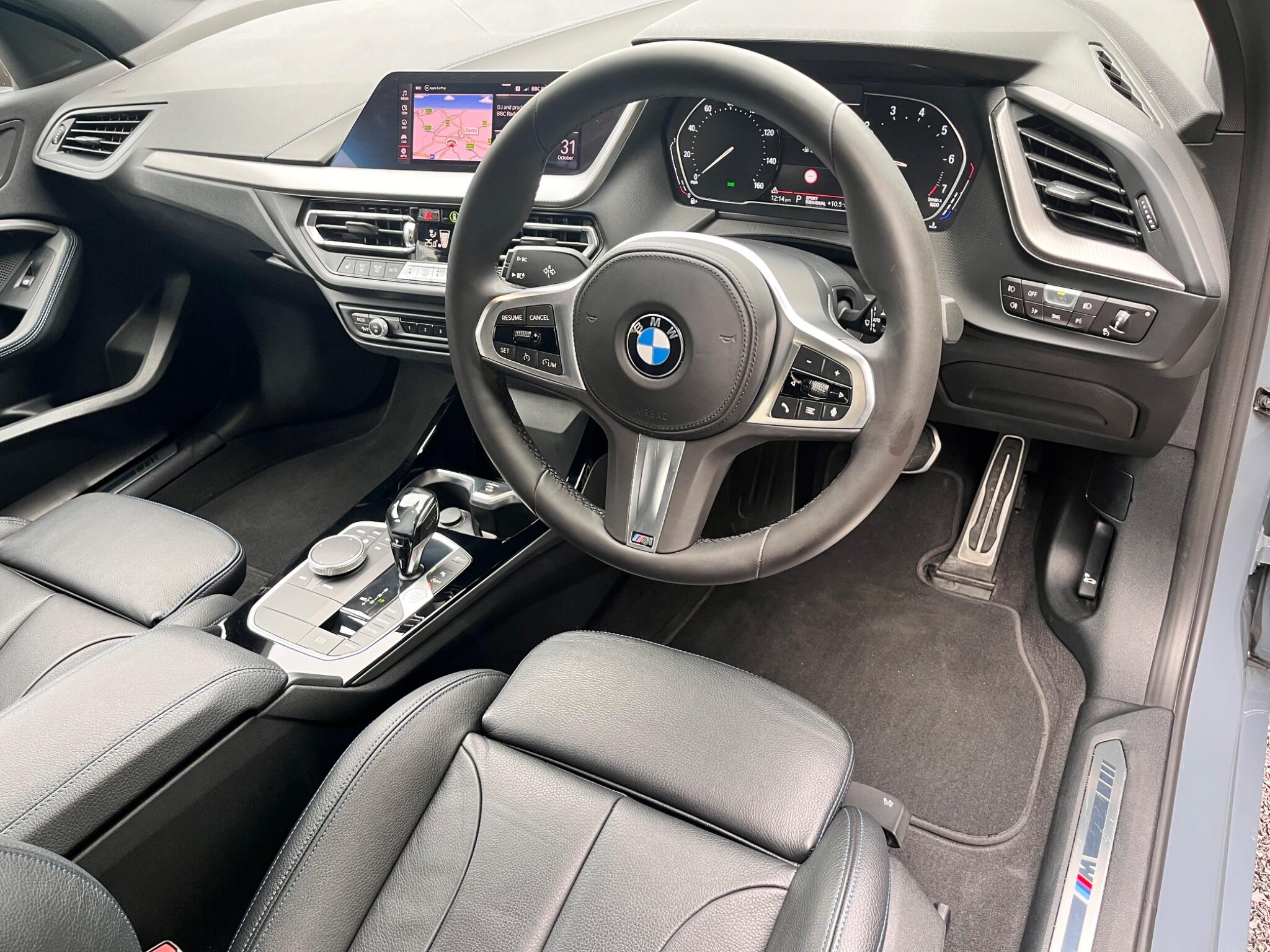 BMW 1 Series view 24