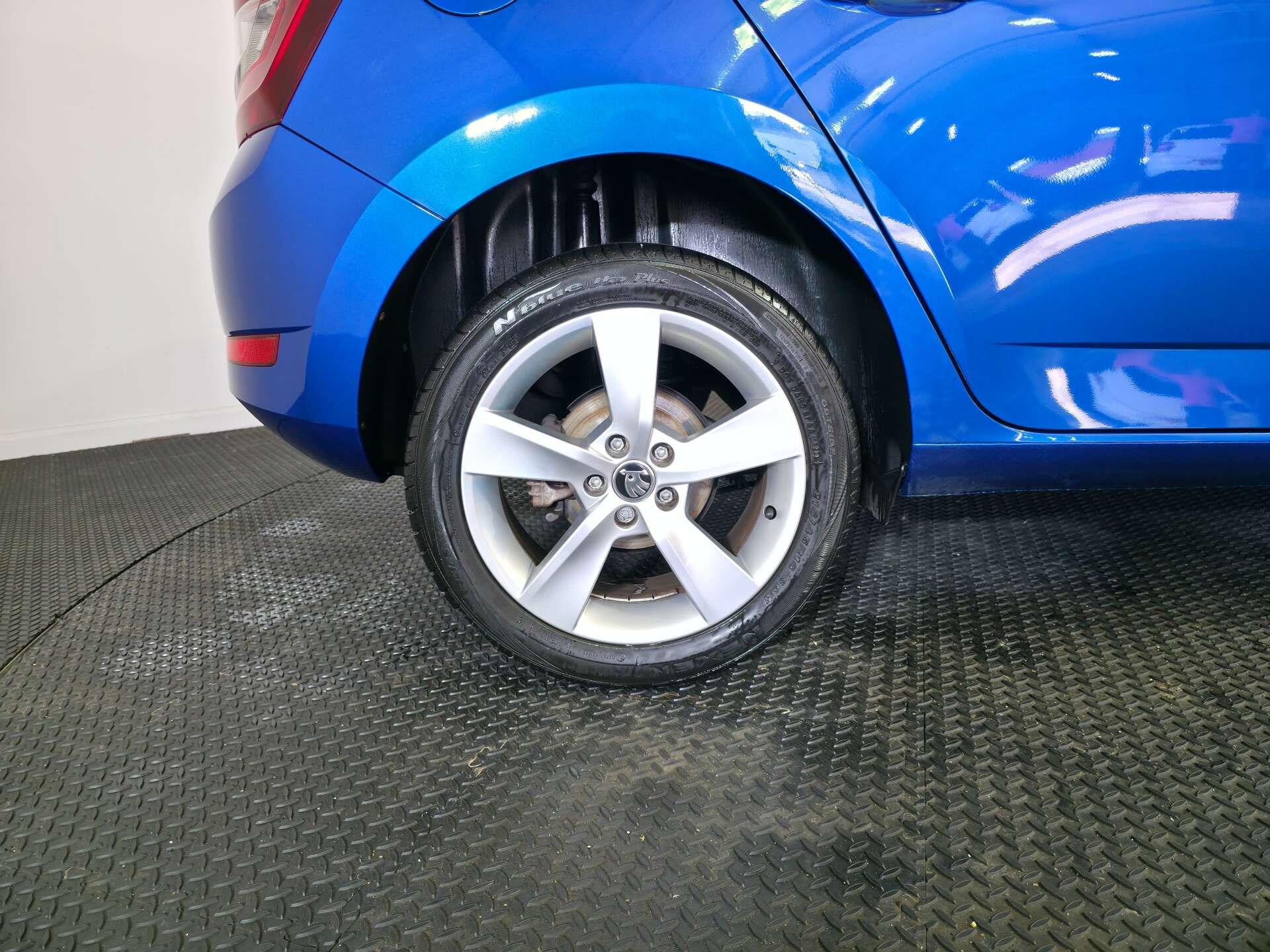 Skoda Fabia view 57