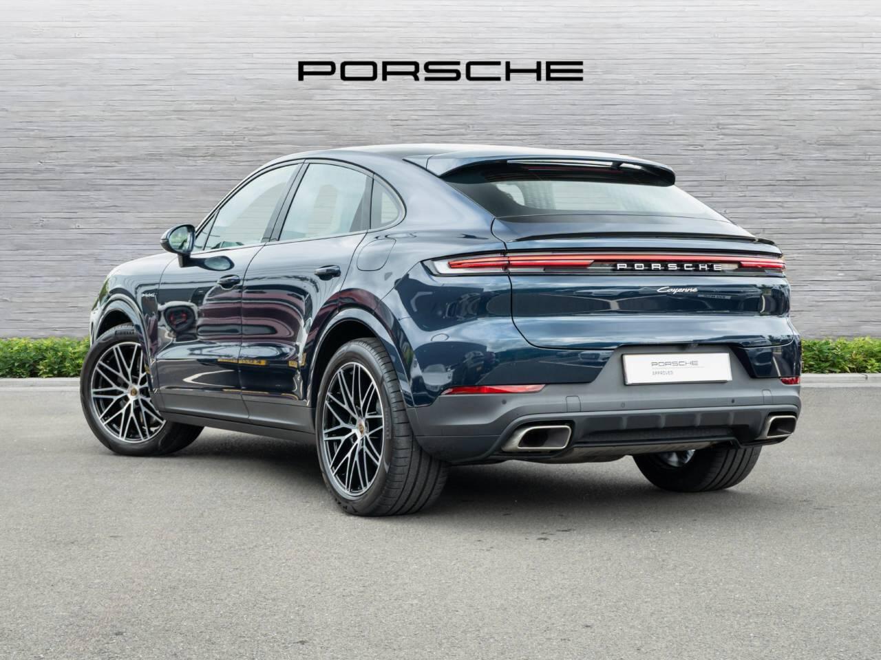 Porsche Cayenne view 3