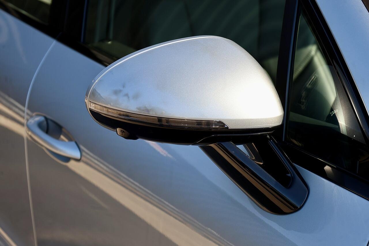 Porsche Macan view 14