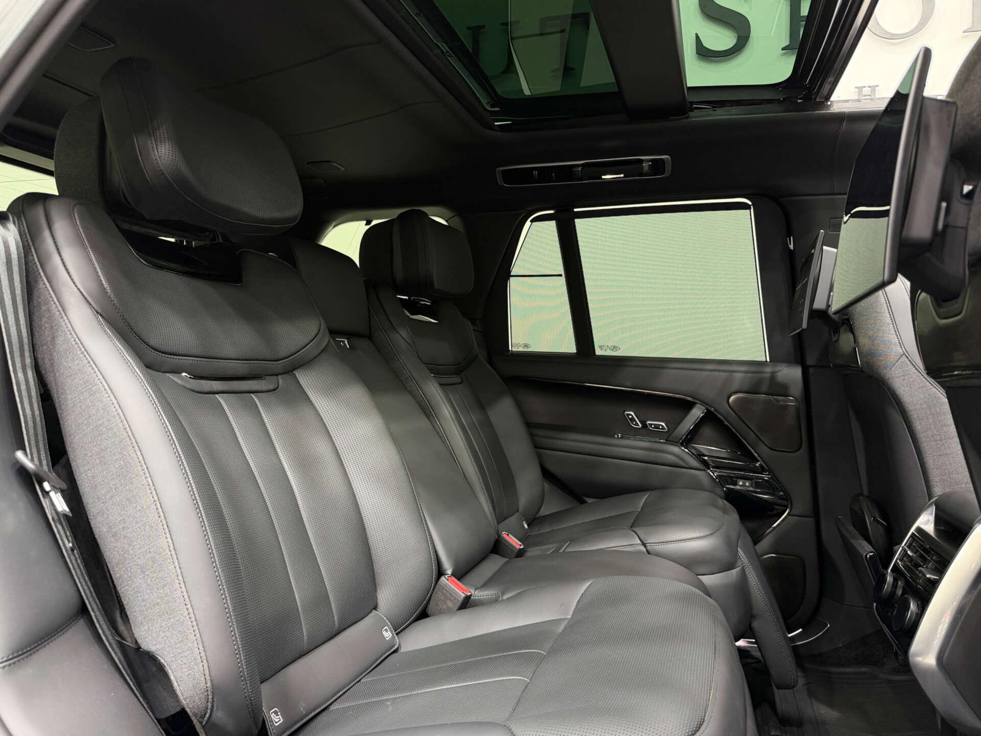 Land Rover Range Rover view 11