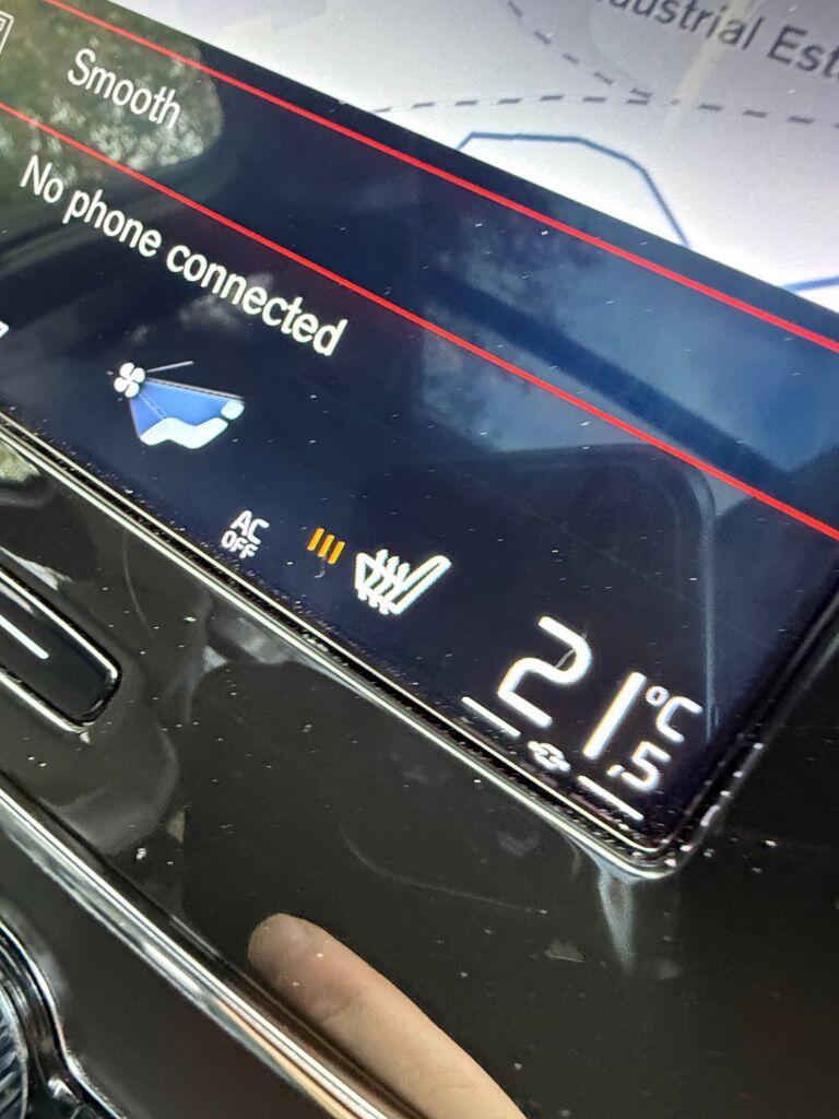 Volvo XC40 view 18