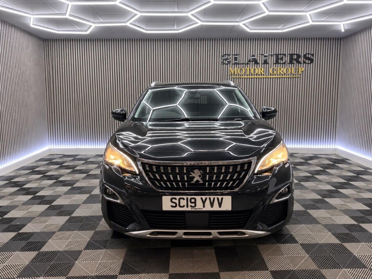 Peugeot 3008 view 2