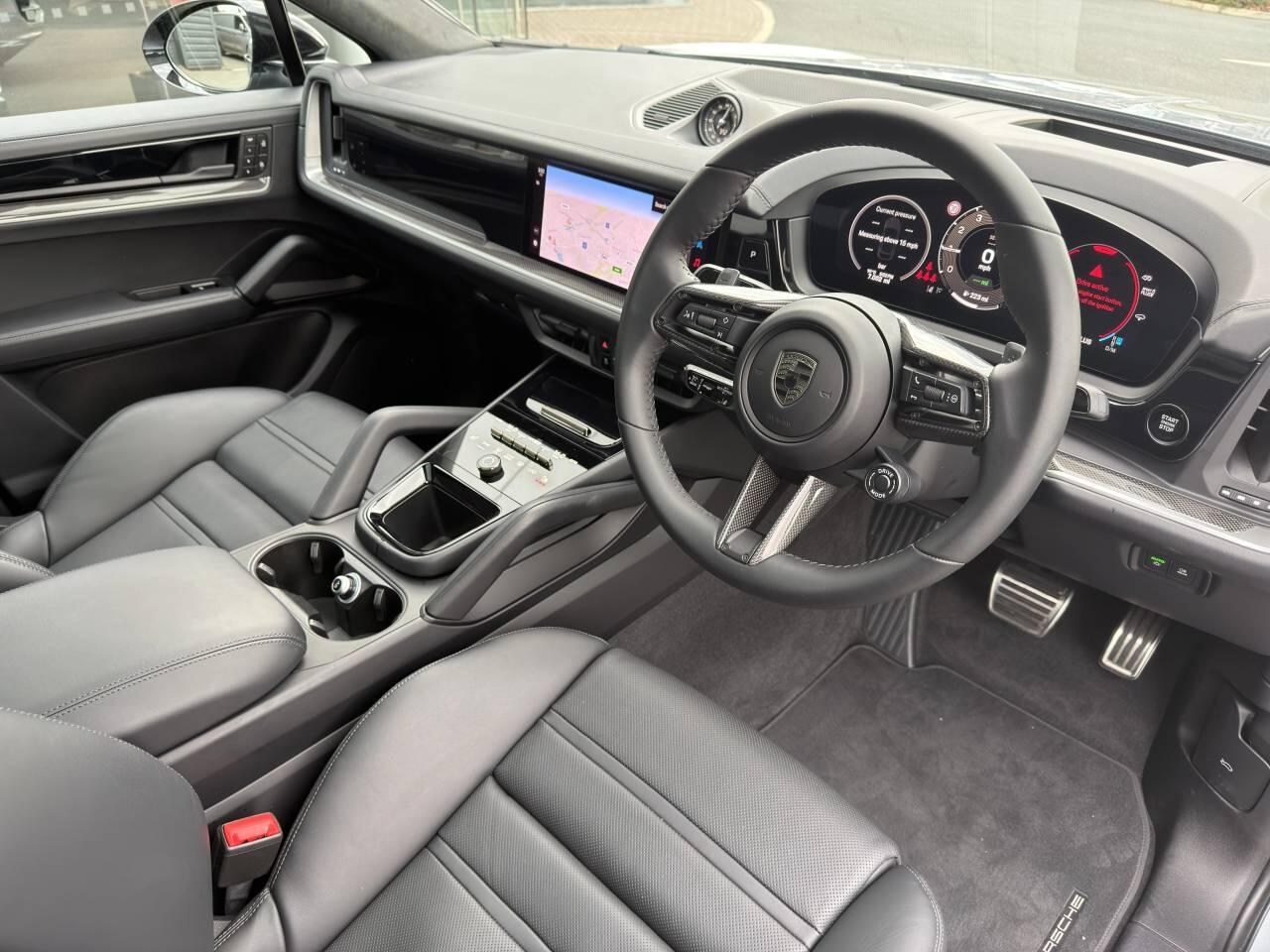 Porsche Cayenne view 4