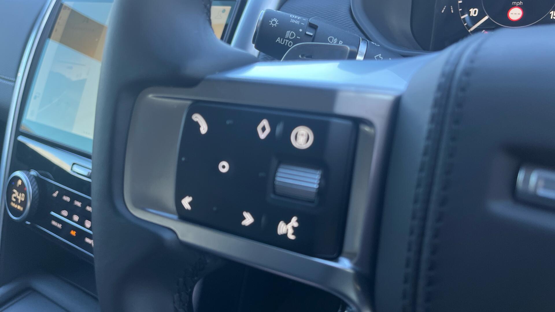 Land Rover Discovery view 31