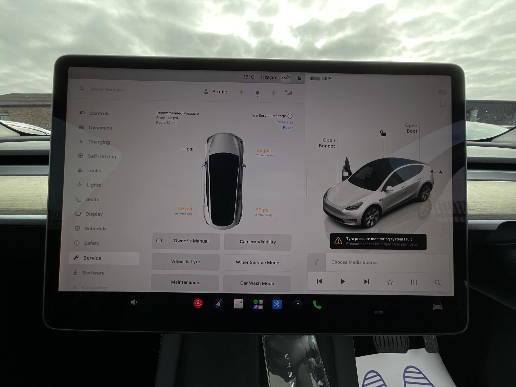 Tesla Model Y view 27