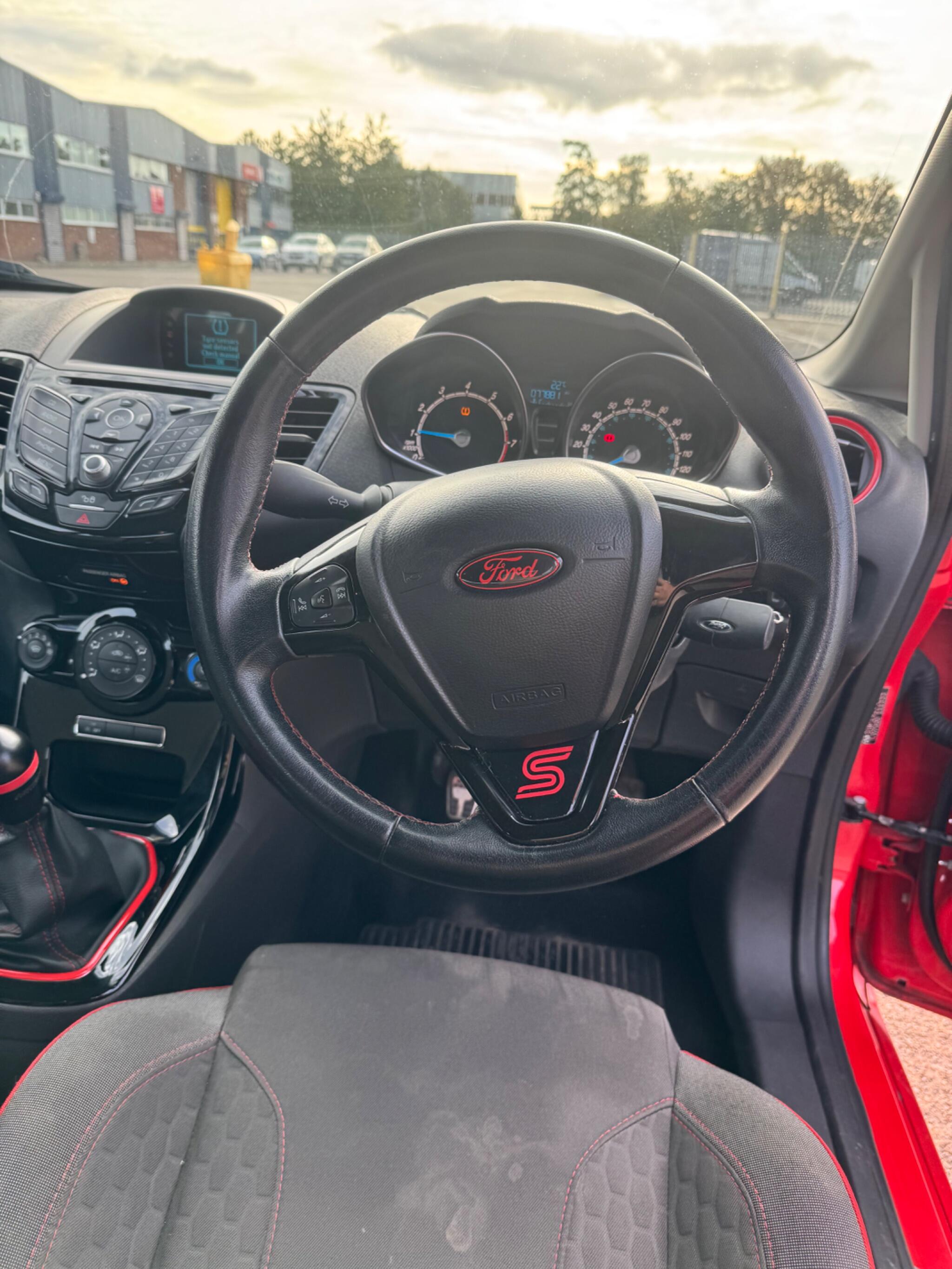 Ford Fiesta view 40