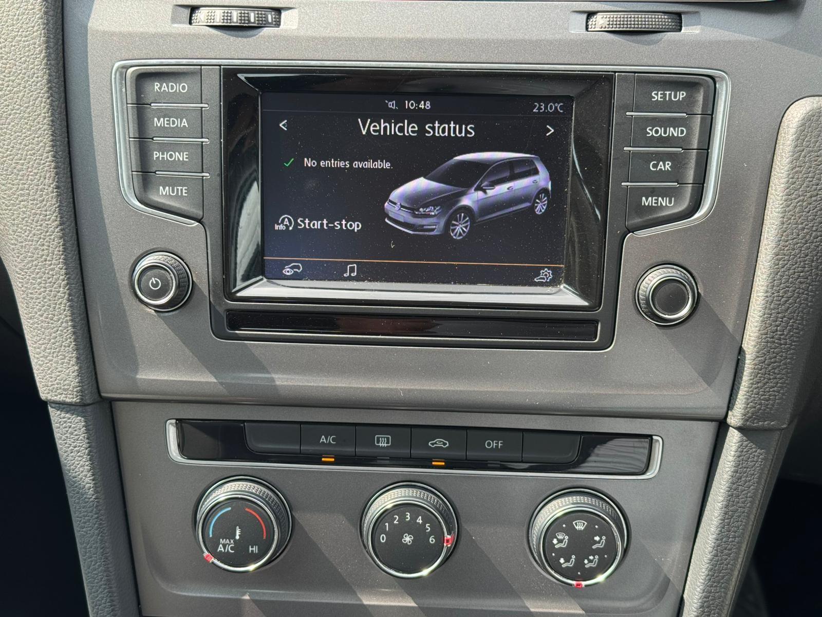 2013 Volkswagen Golf image 18