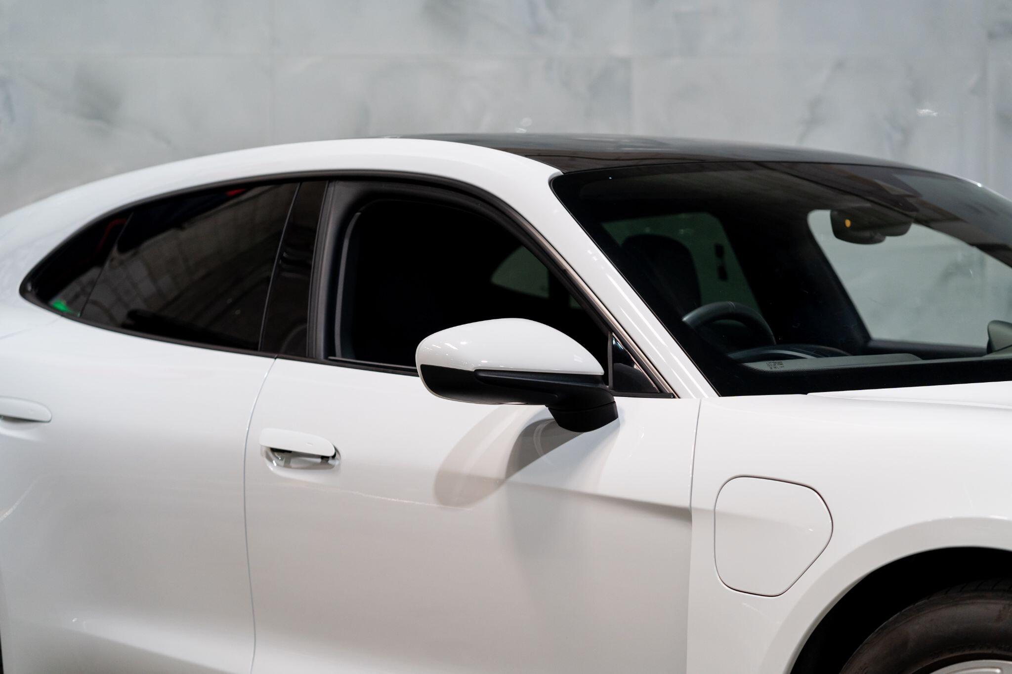 Porsche Taycan view 31