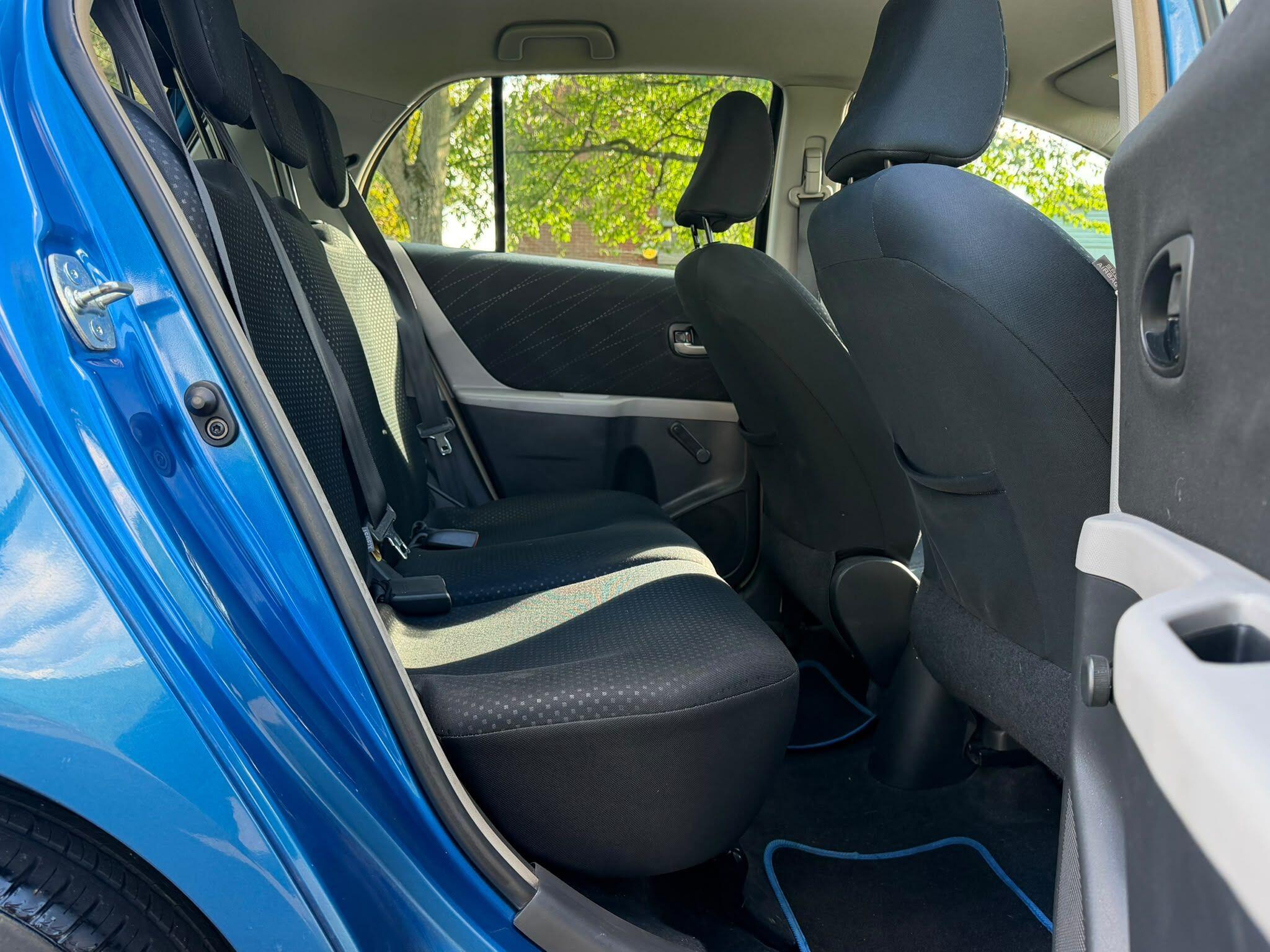 Toyota Yaris view 18