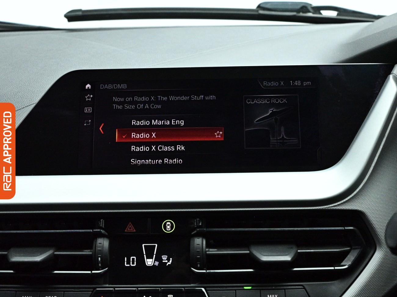 BMW 1 Series view 15