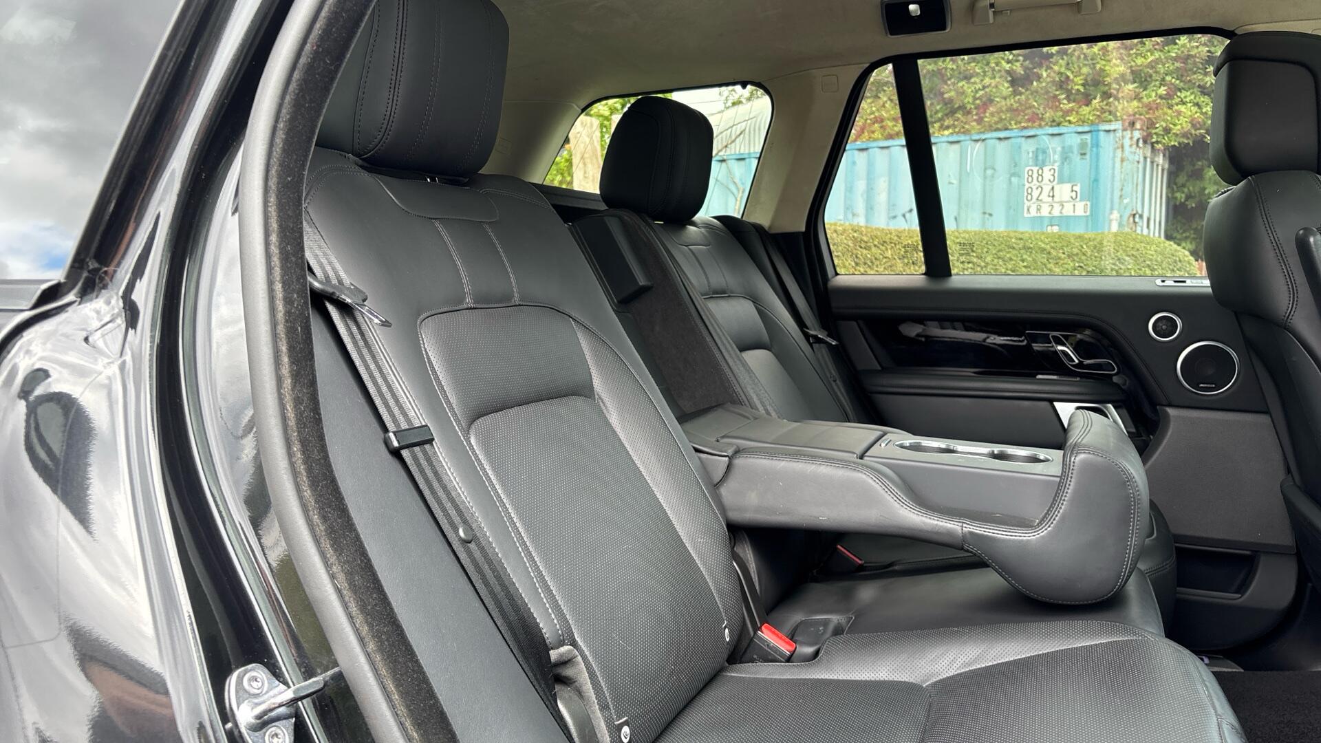 Land Rover Range Rover view 38