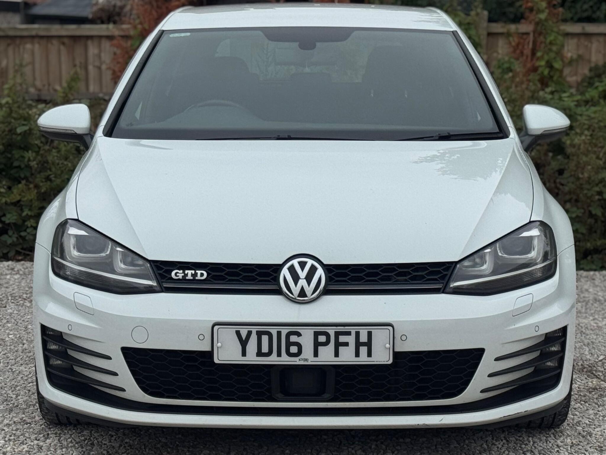 Volkswagen Golf view 5