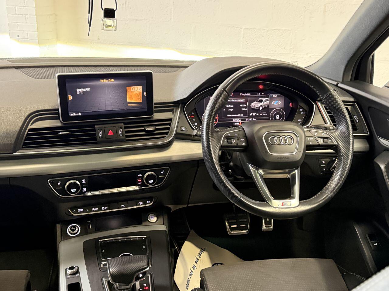 Audi Q5 view 35