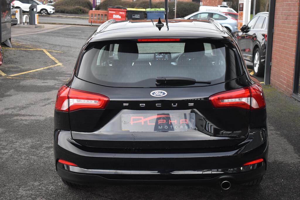 Ford Focus view 8