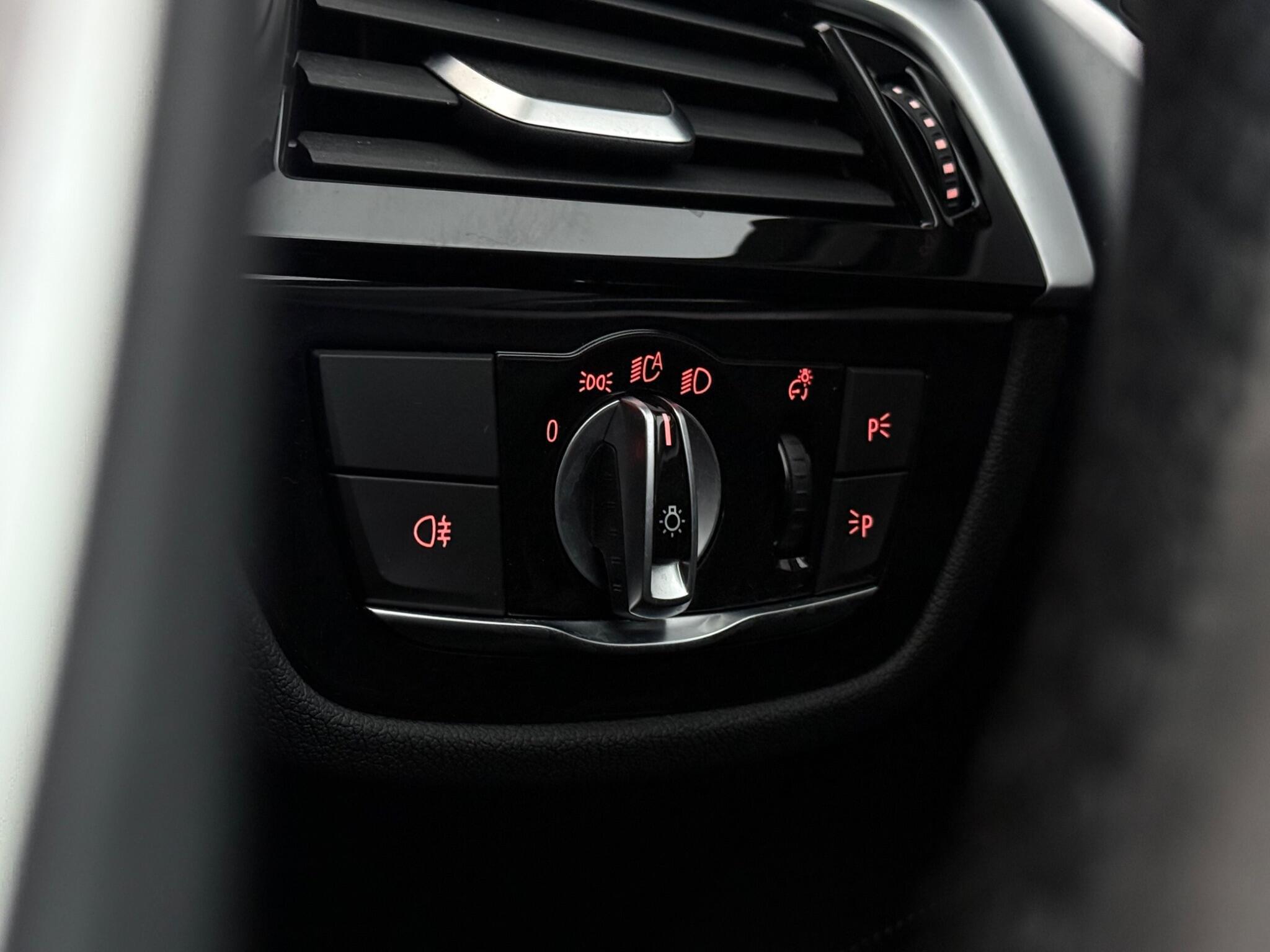BMW 5 Series view 22