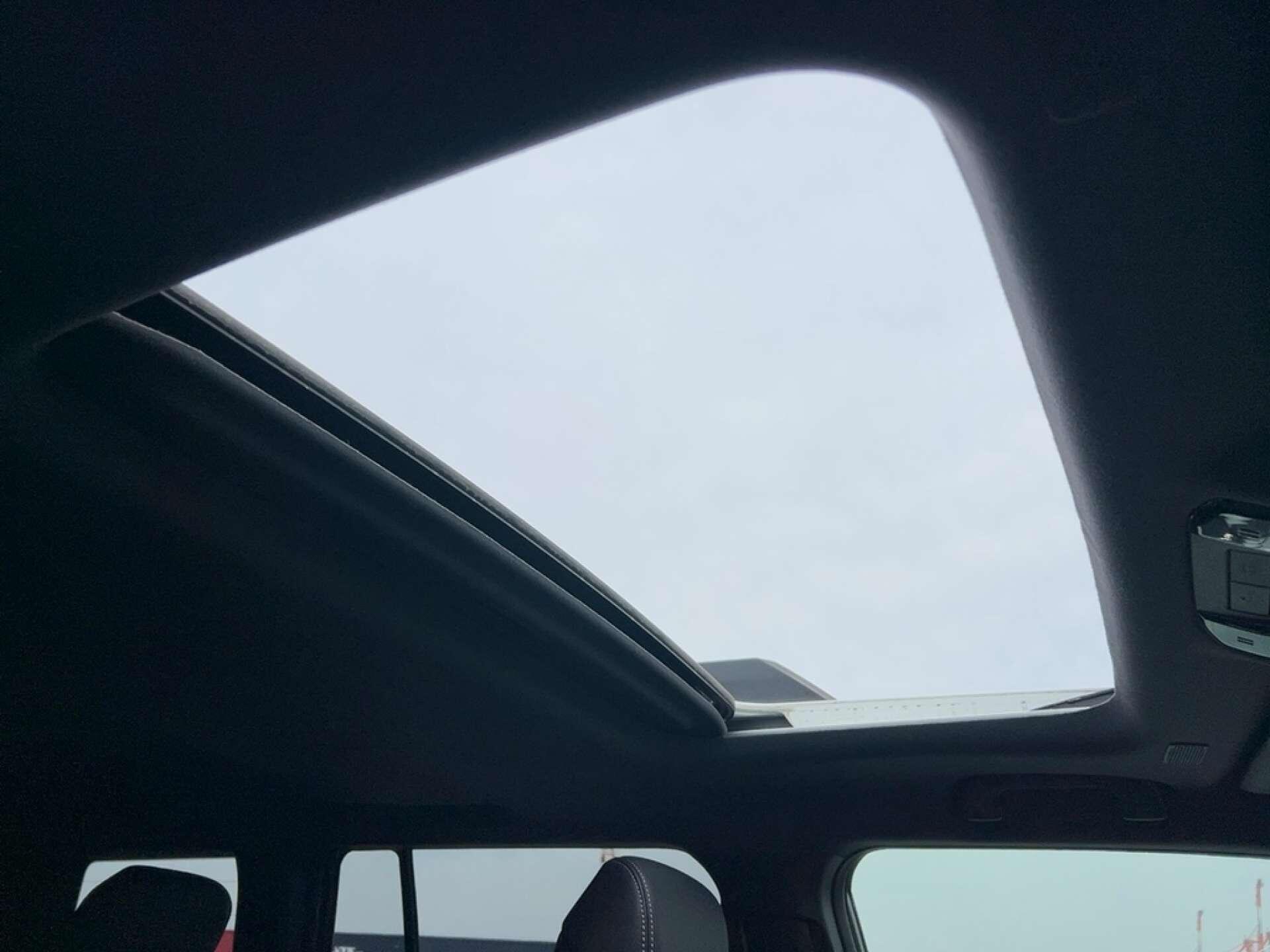 Toyota Land Cruiser view 2