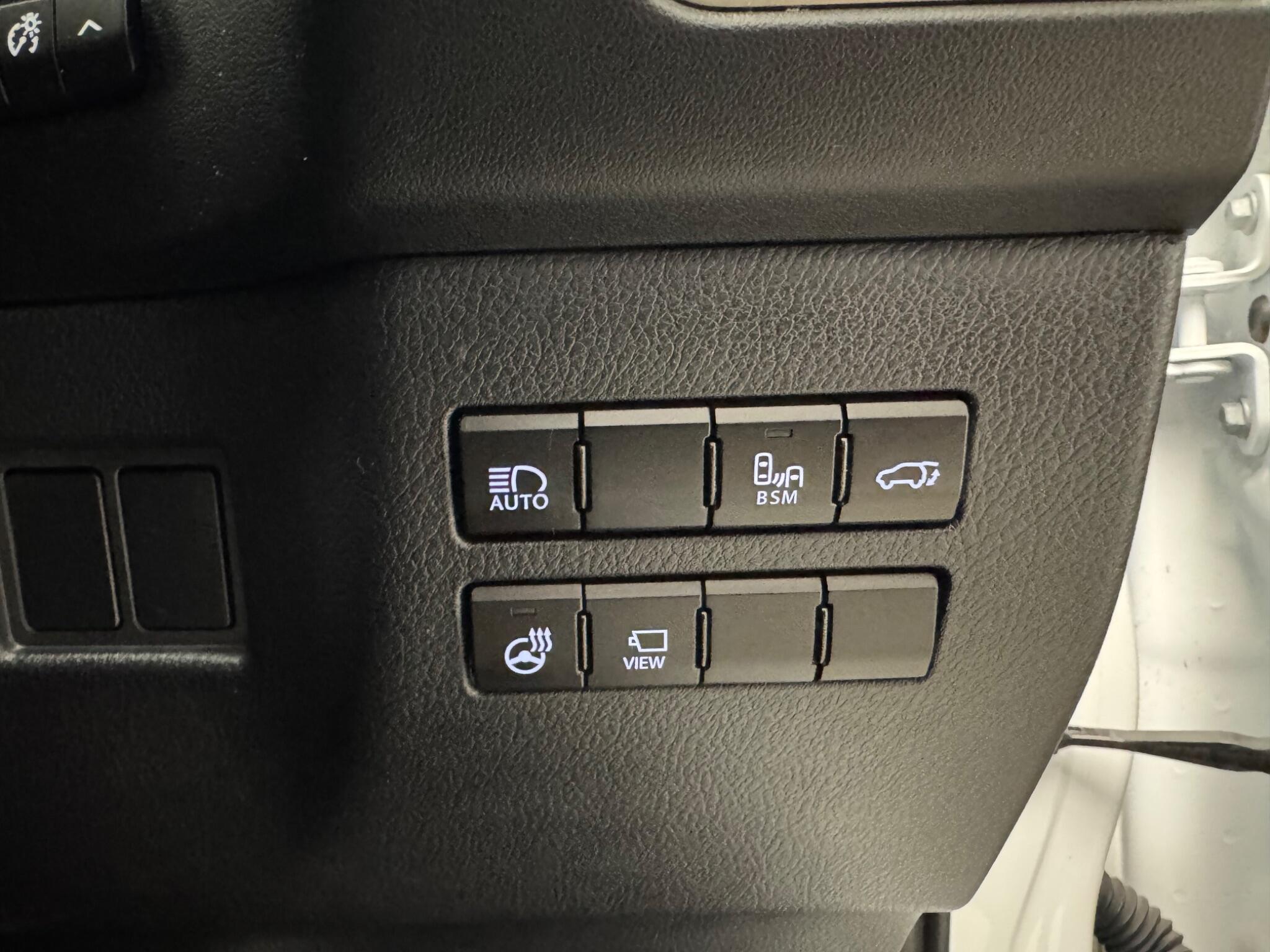 Lexus NX view 14
