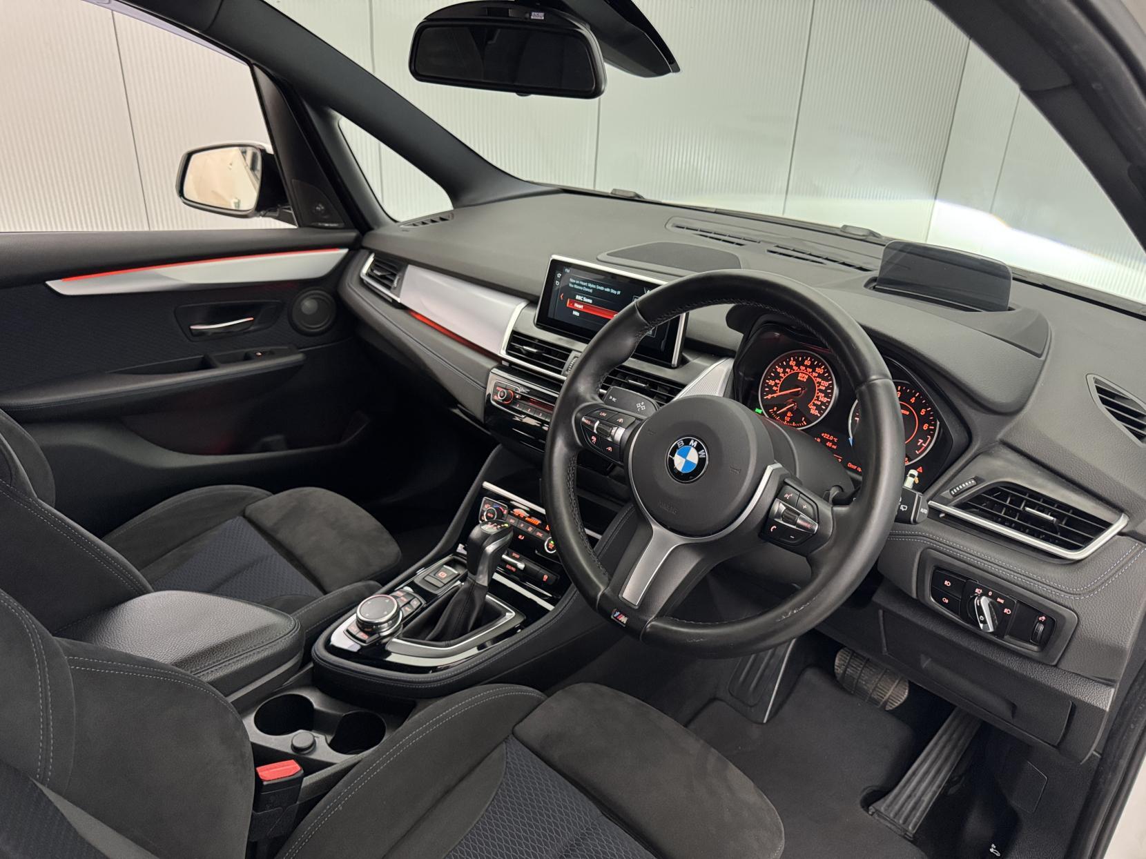 BMW 2 Series view 57