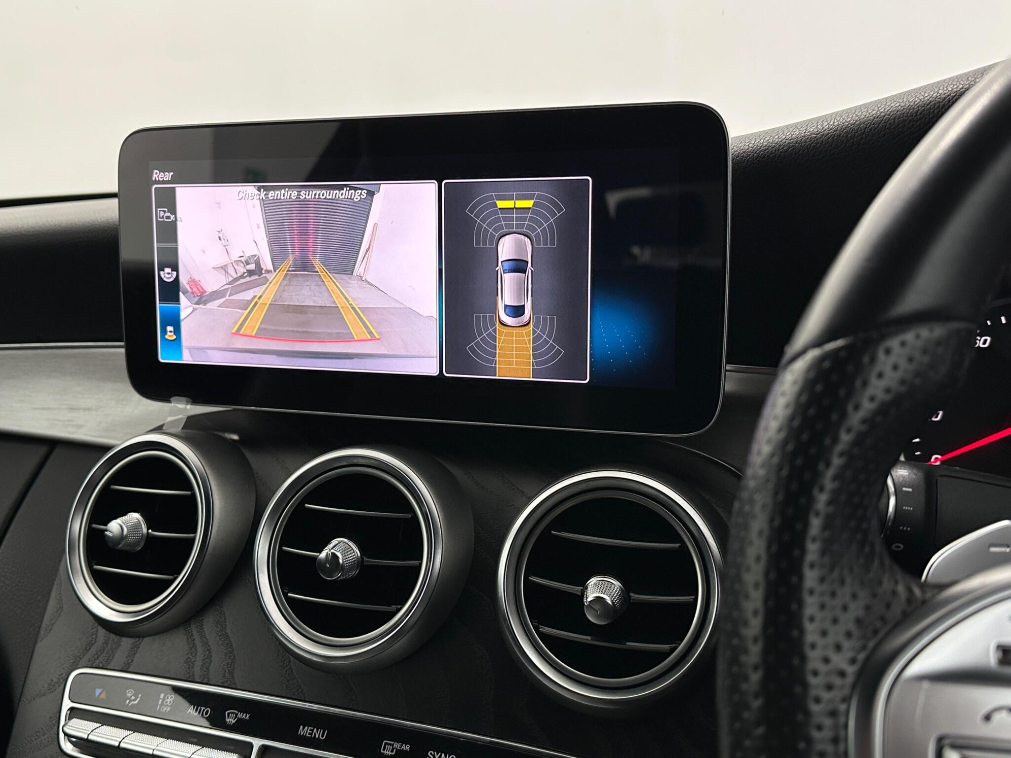 Mercedes-Benz C Class view 24