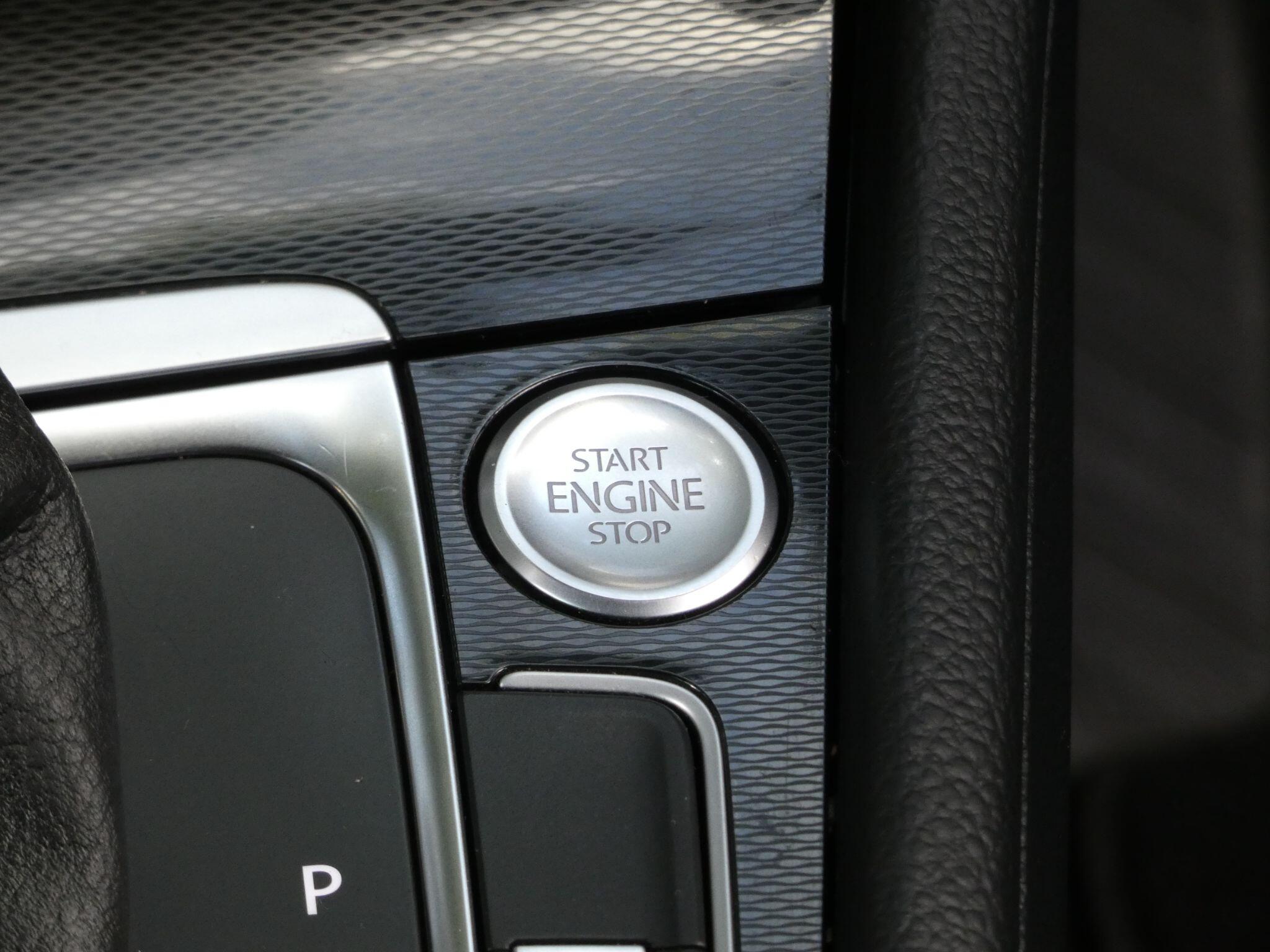 Volkswagen Golf view 26