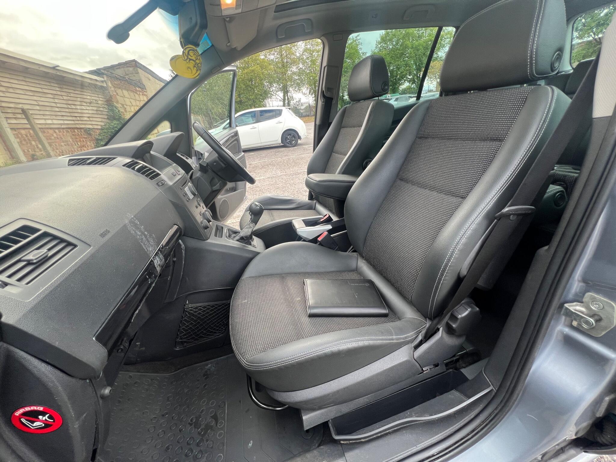 Vauxhall Zafira view 20