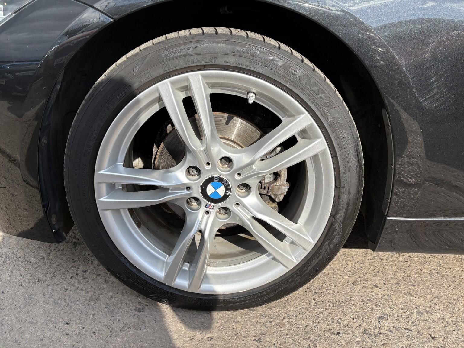 BMW 3 Series view 32