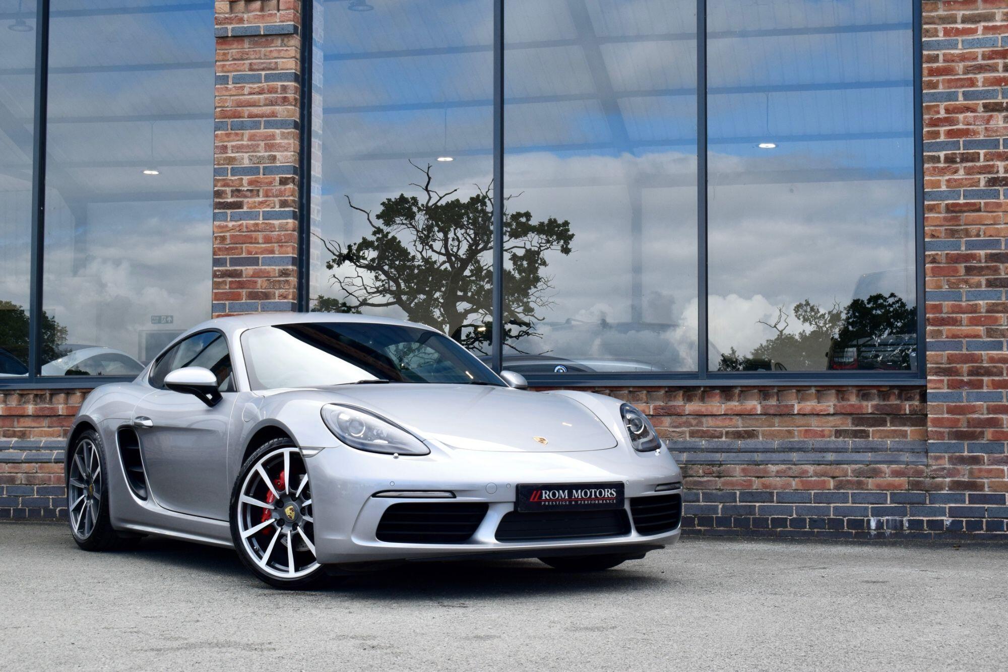 Porsche Cayman view 28
