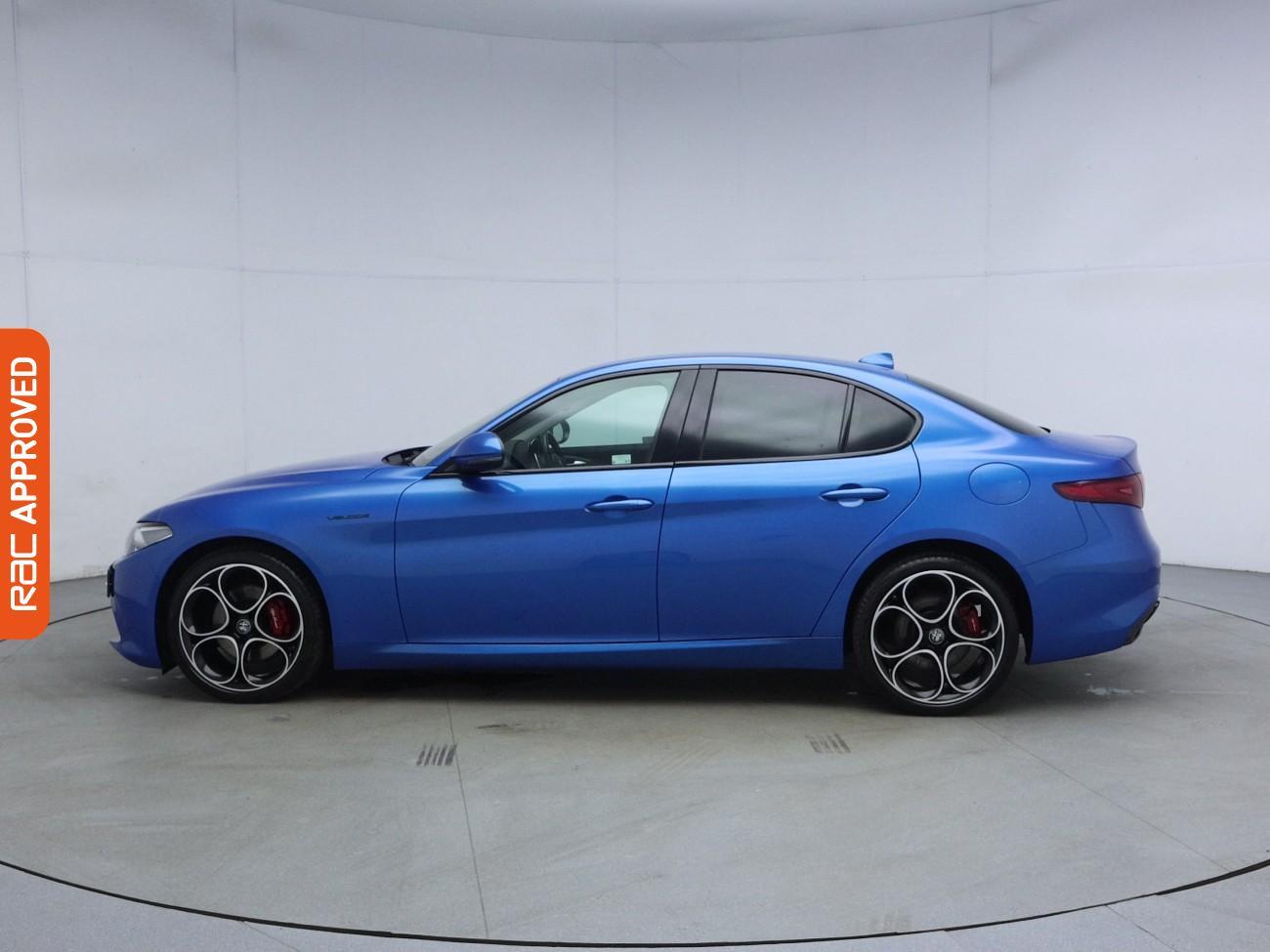 Alfa Romeo Giulia view 31