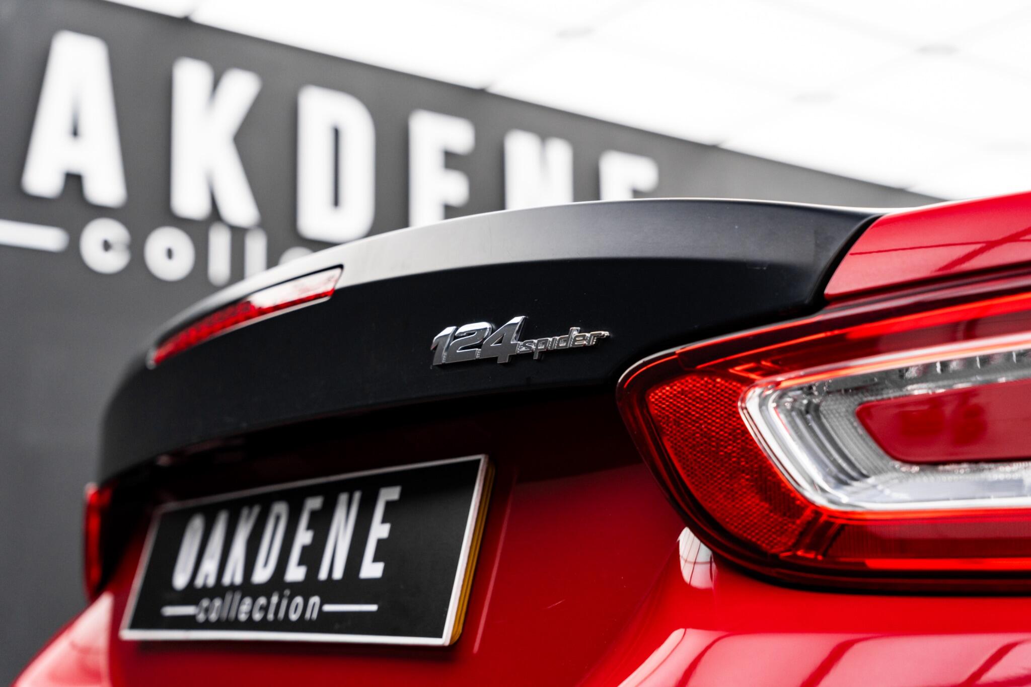 Abarth 124 Spider view 45