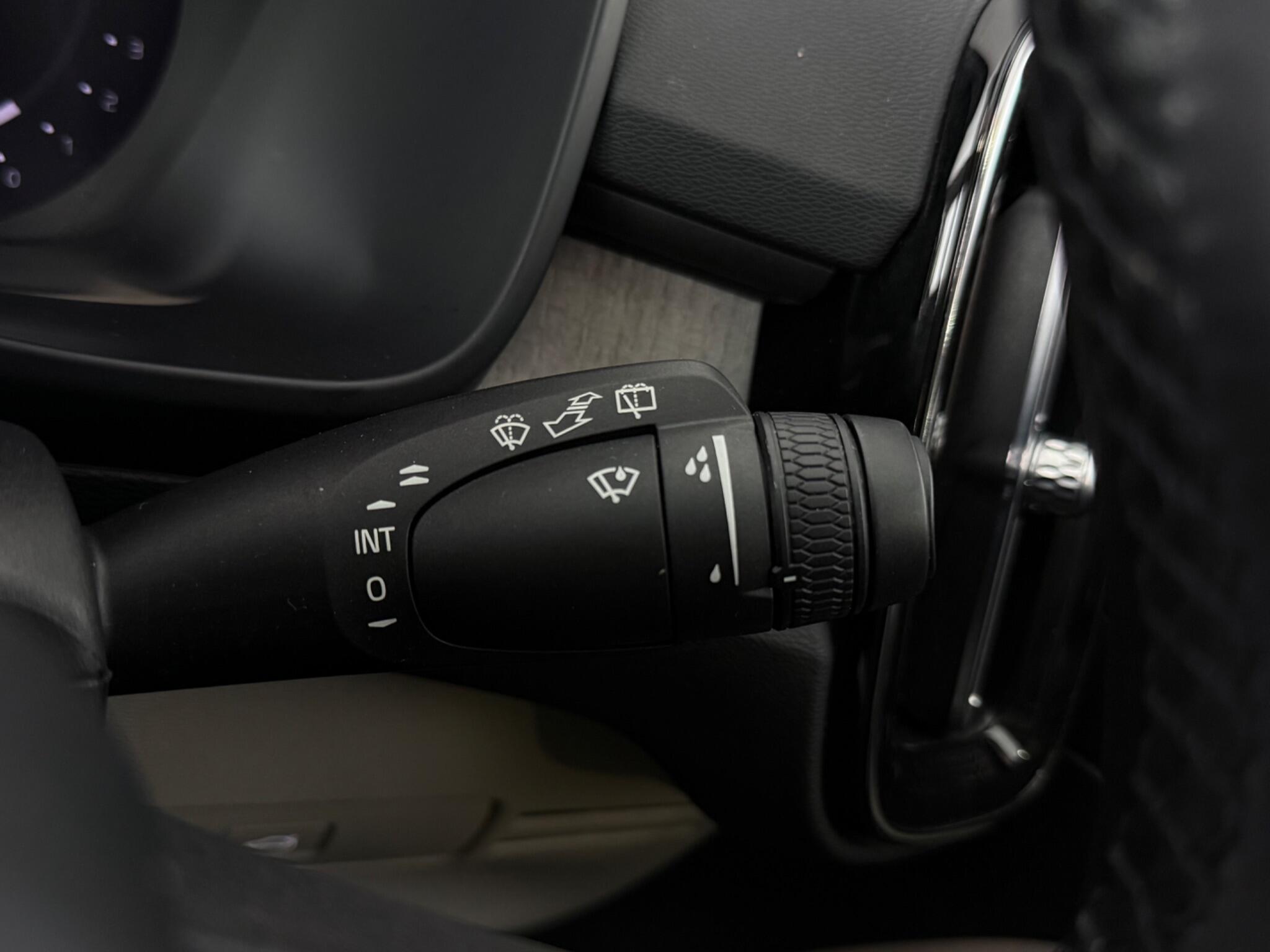 Volvo XC40 view 19
