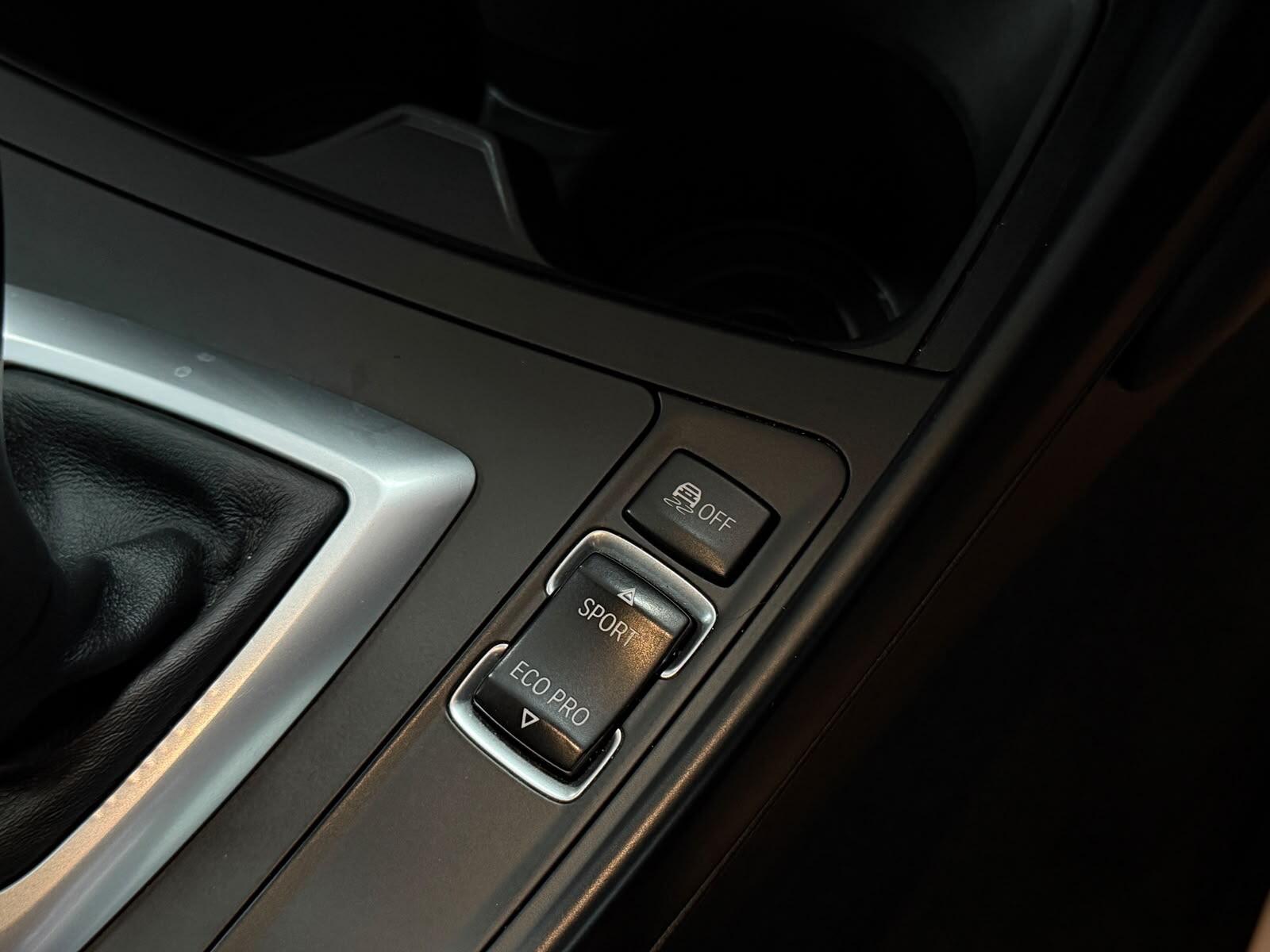 BMW 1 Series view 23