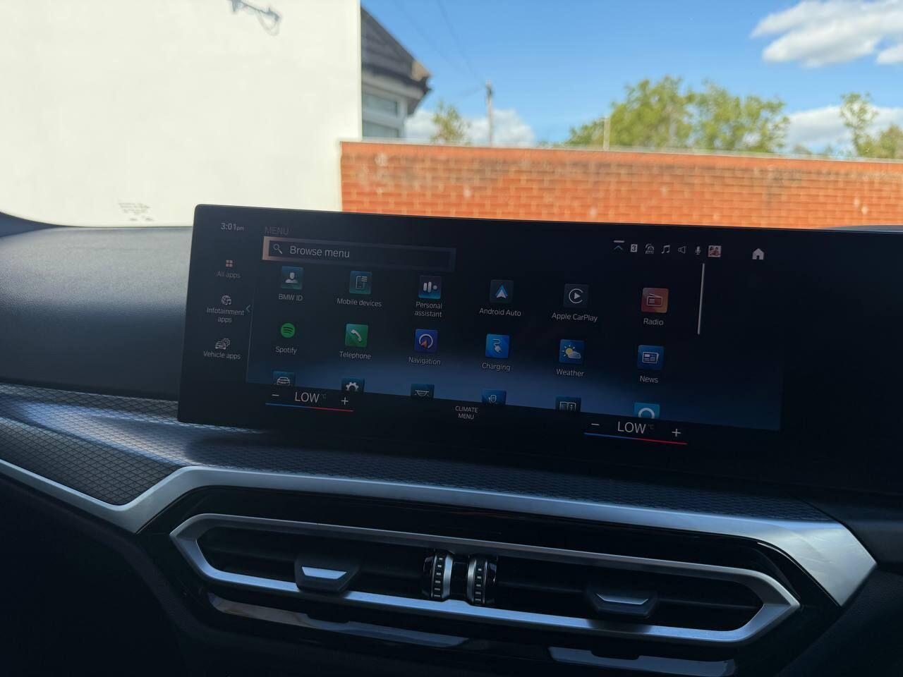 BMW 3 Series view 40