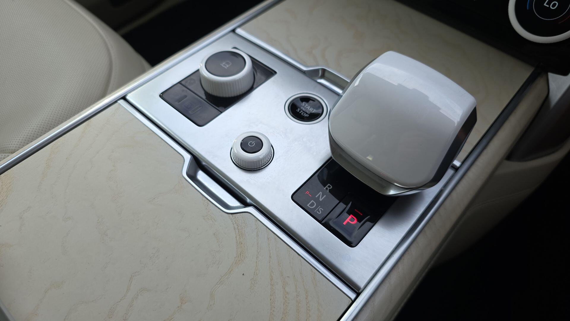 Land Rover Range Rover view 13