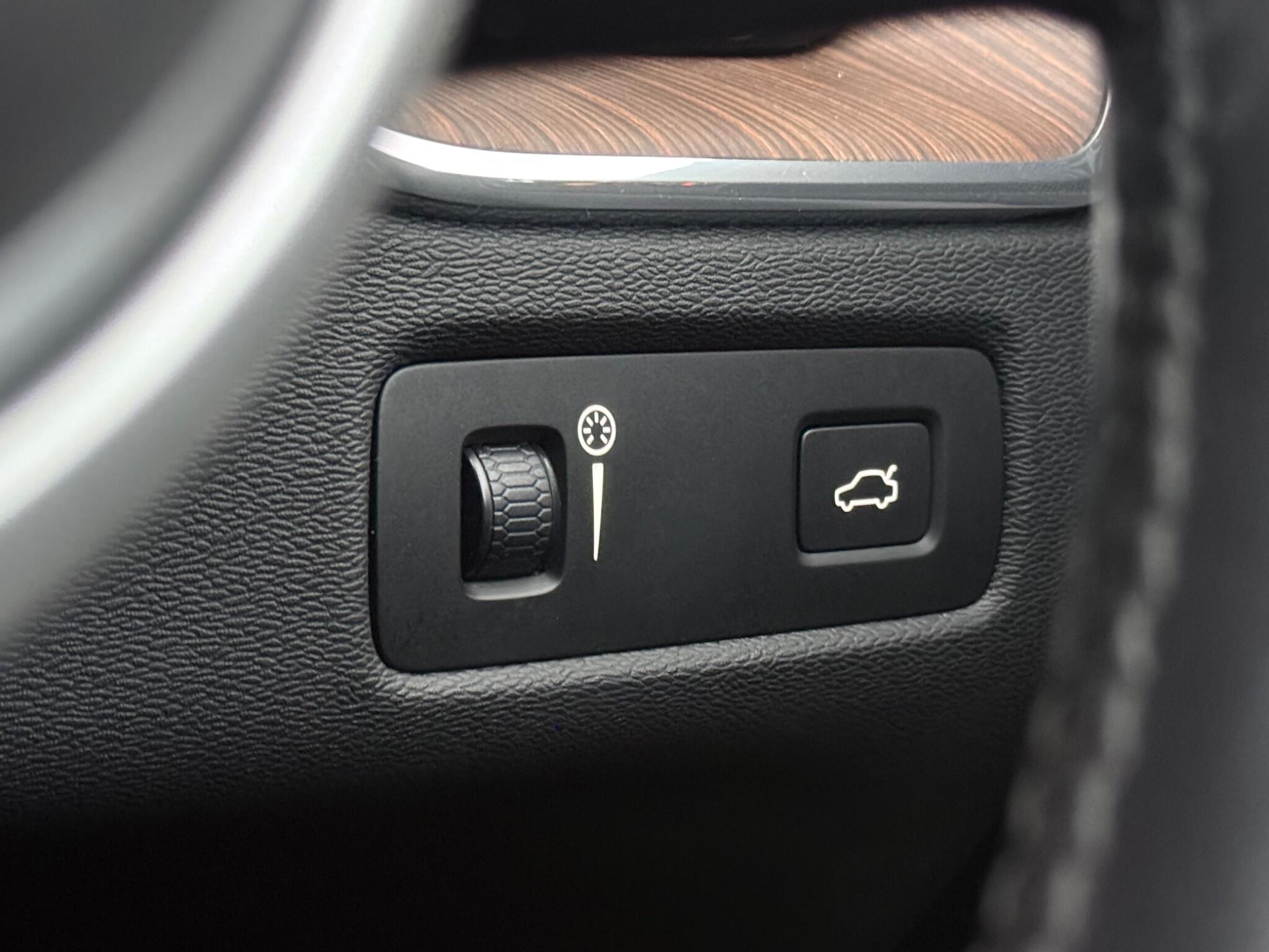 Volvo XC60 view 20
