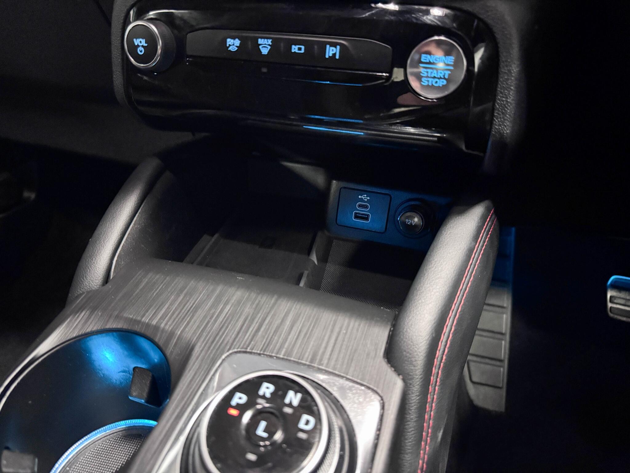 Ford Kuga view 35