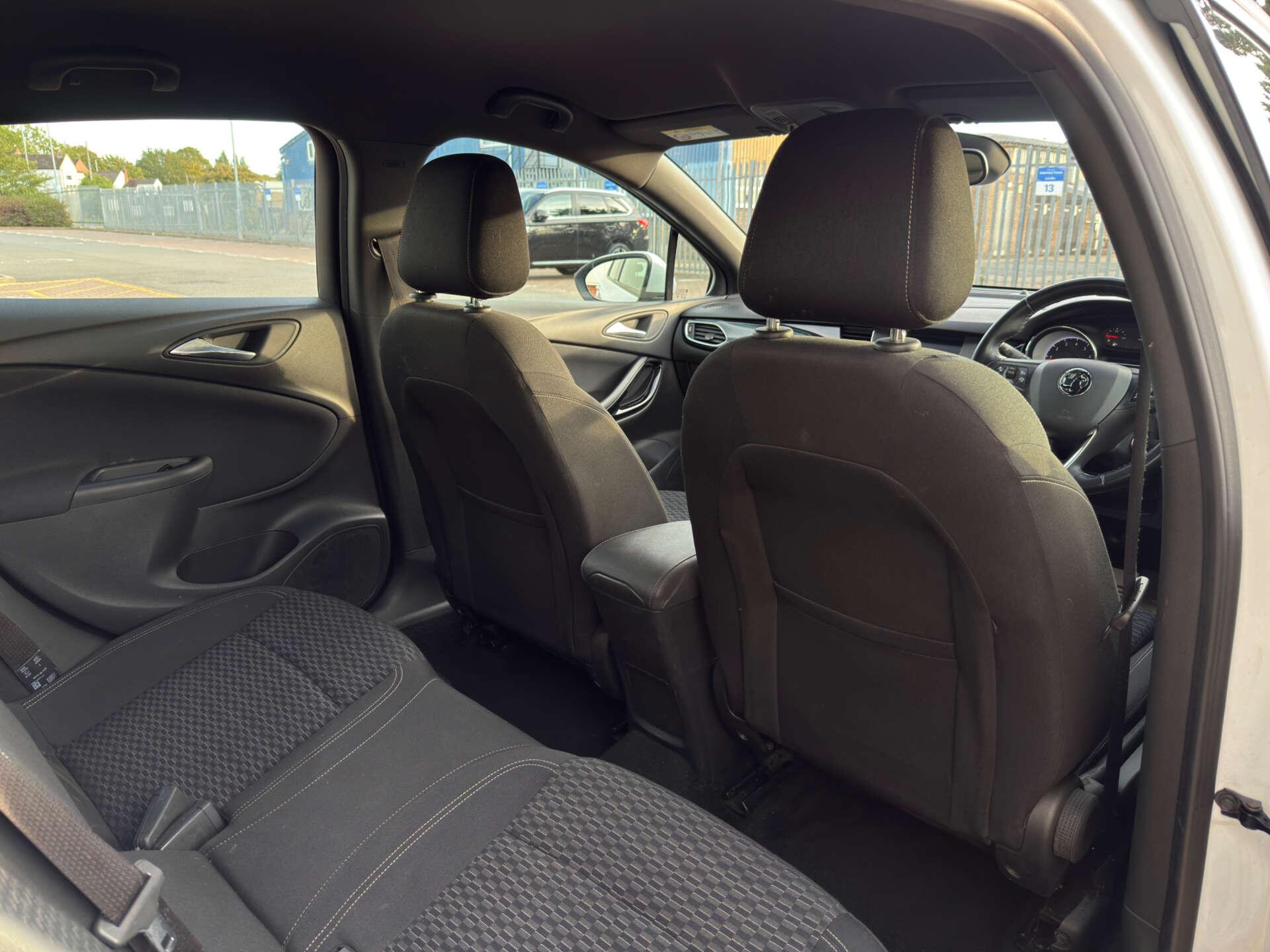 Vauxhall Astra view 24