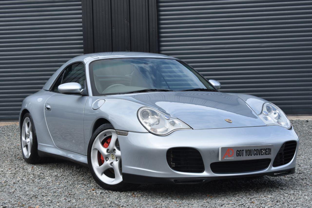 Porsche 911 view 8